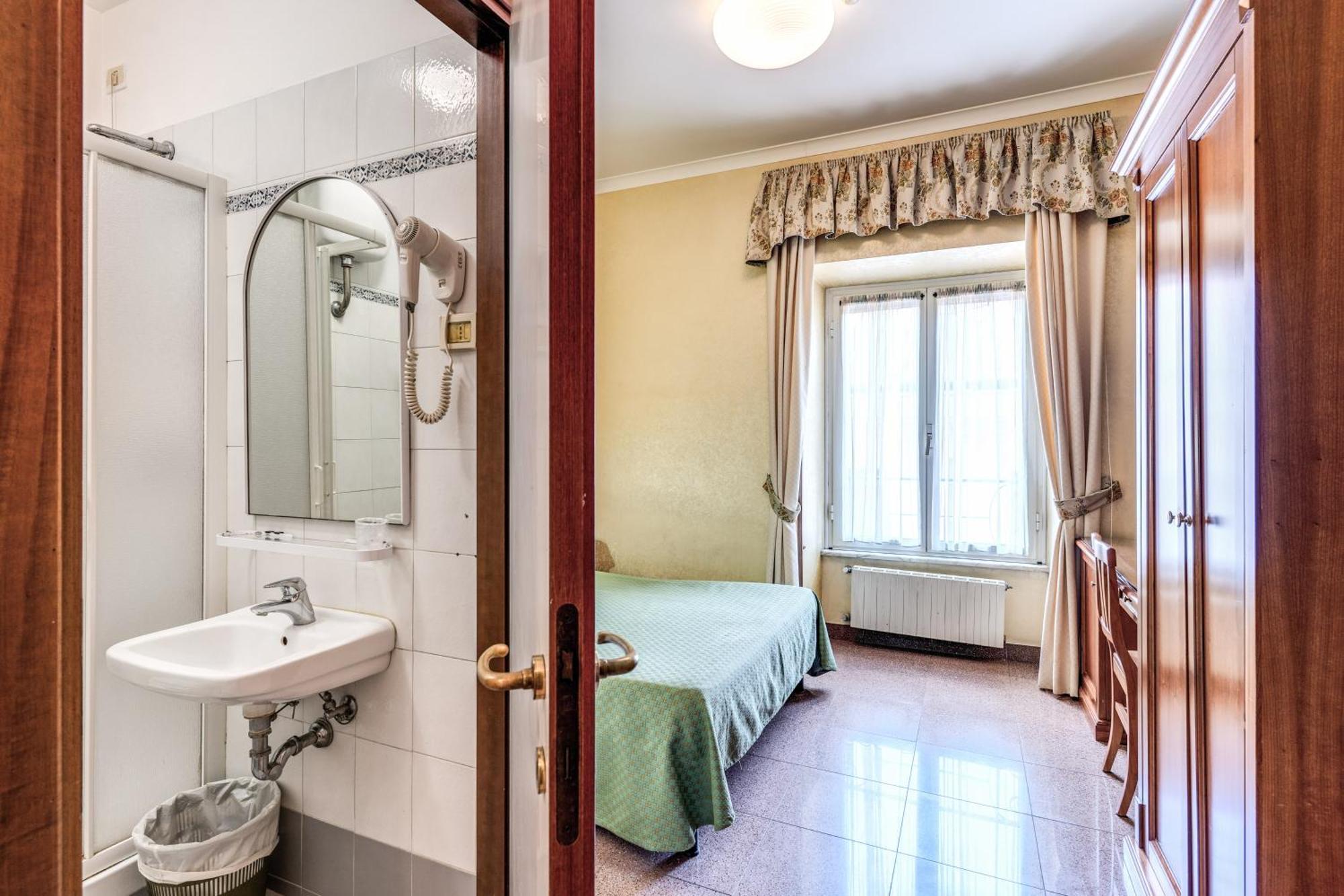 Habitación Doble Pequeña