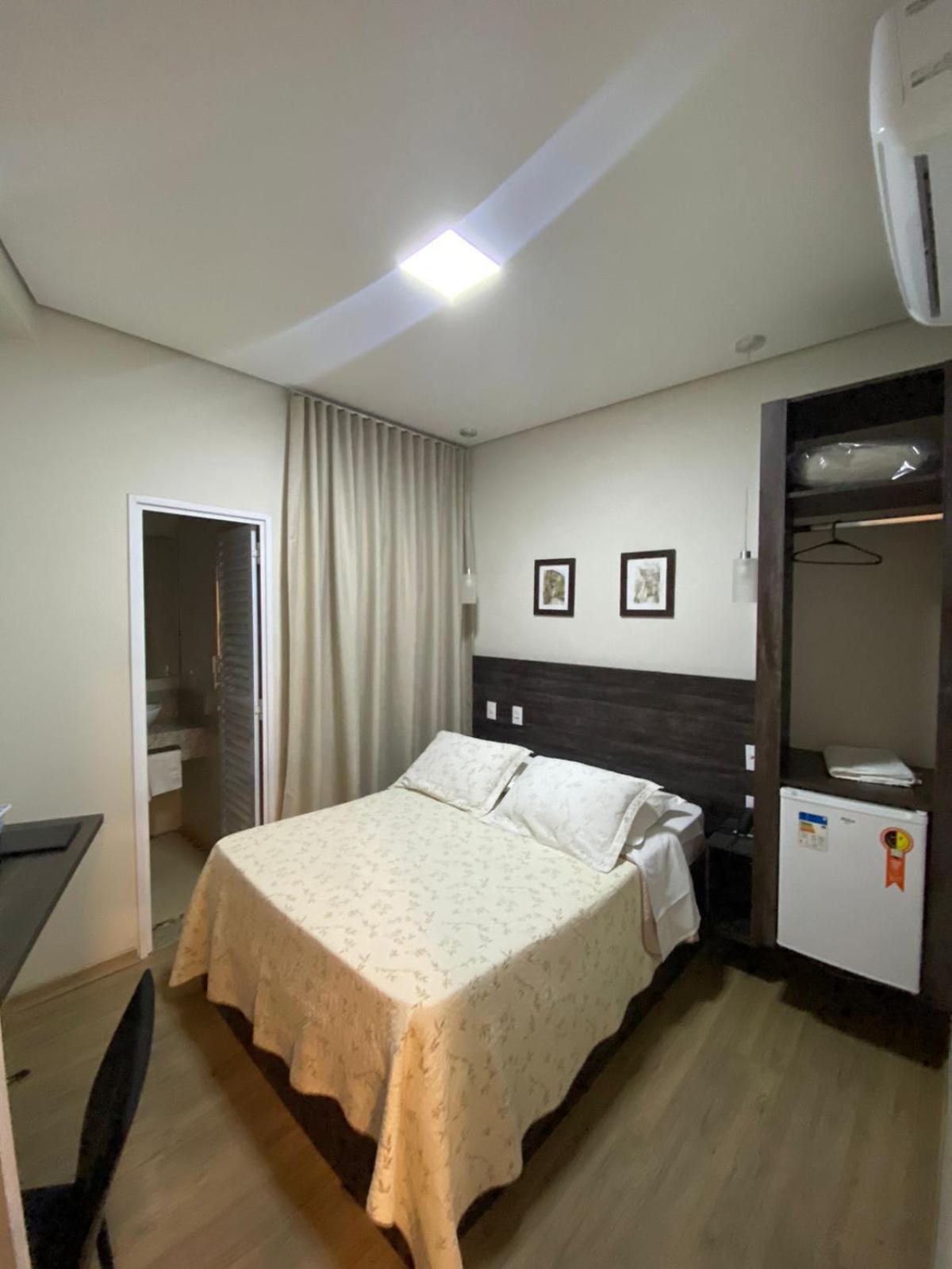 Standard Suite,1539243154:JPEG