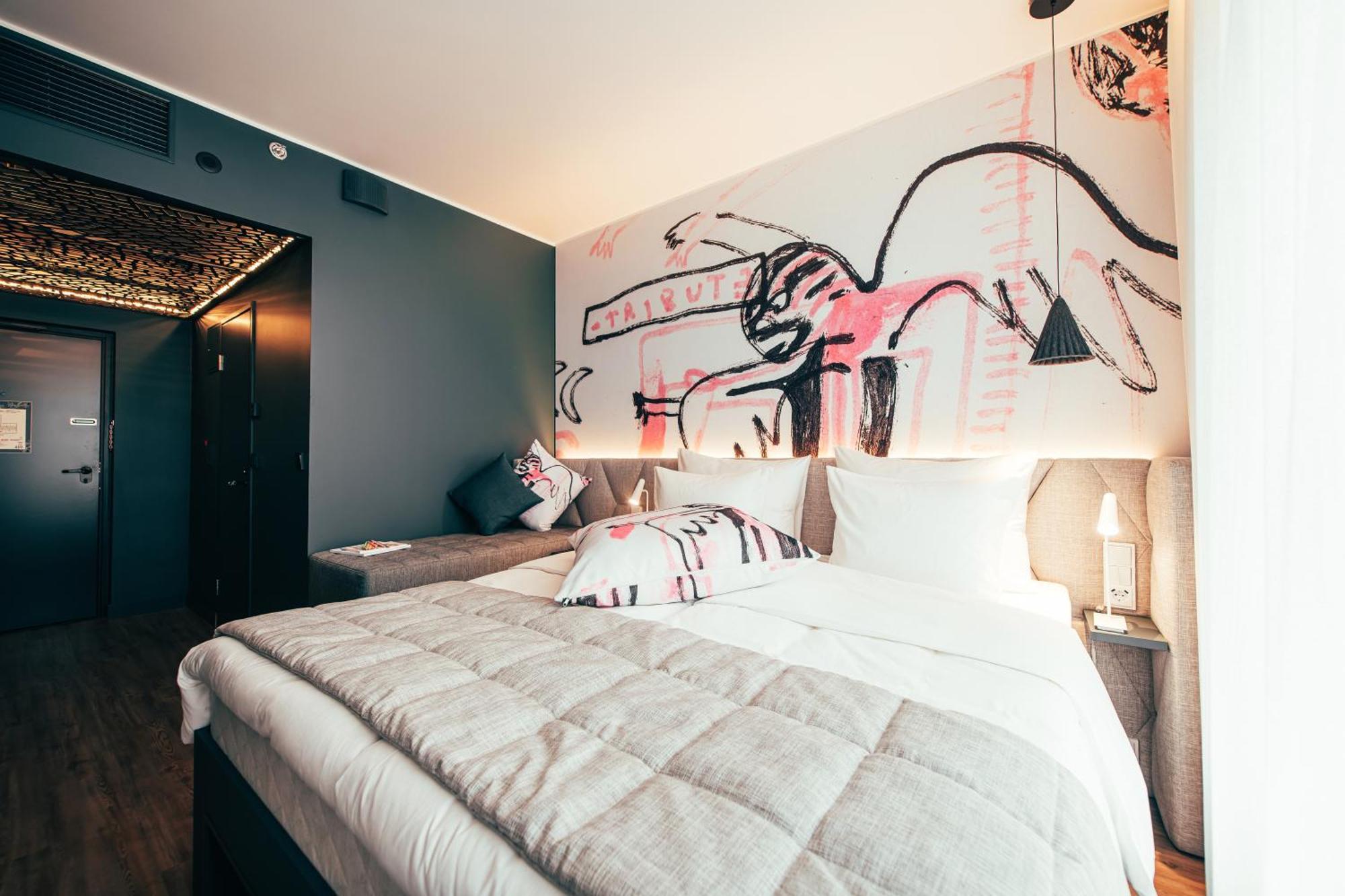 Estudio con cama extragrande