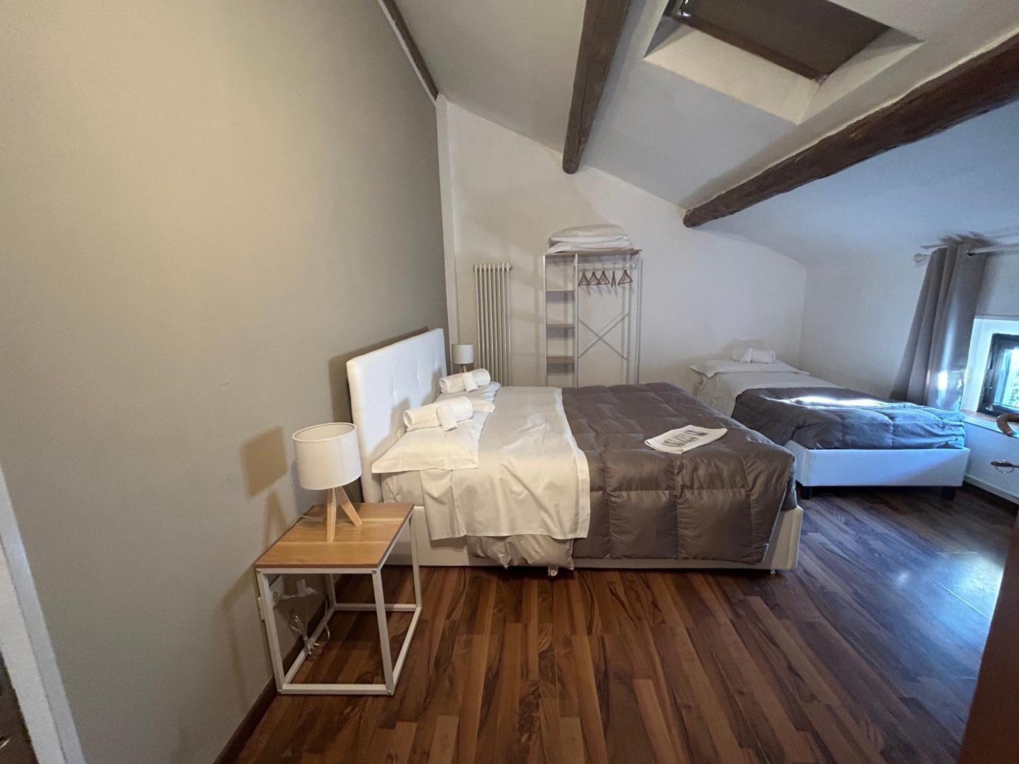 Triple Room with Shared Bathroom - Attic,1540288903:JPEG