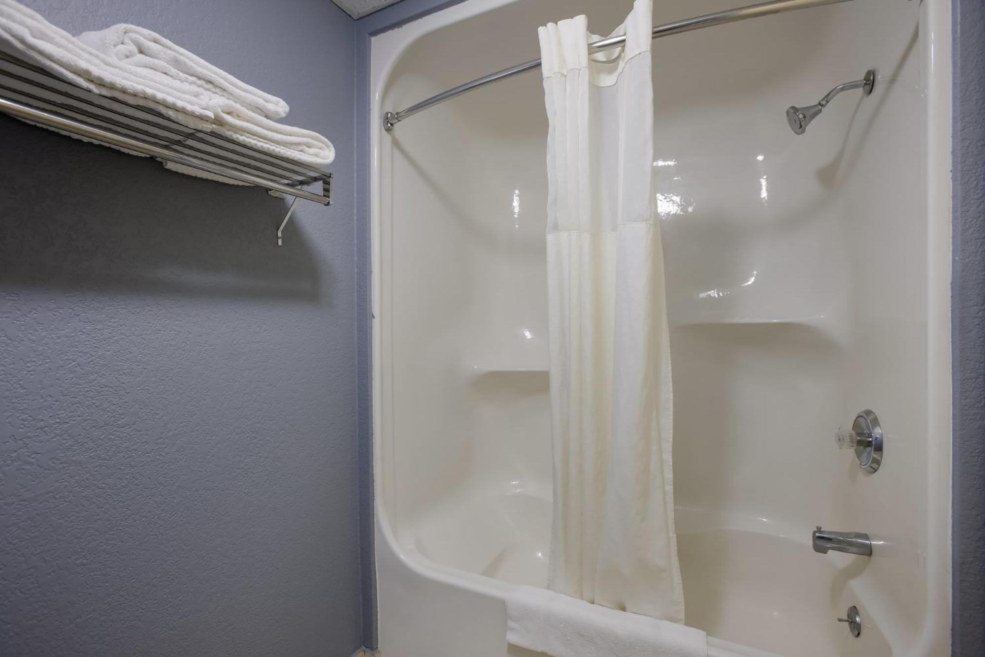 King Room - Non-Smoking/Non-Pet Friendly