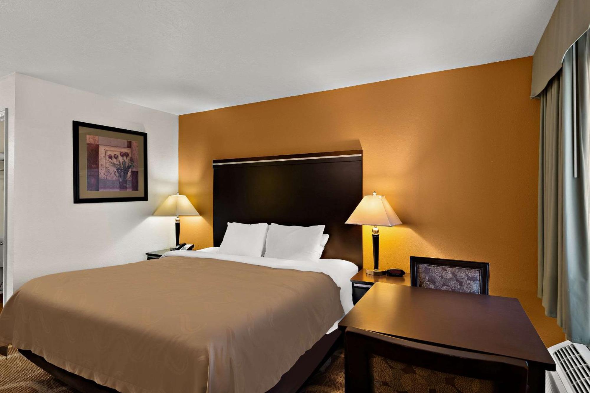 King Room - Non-Smoking