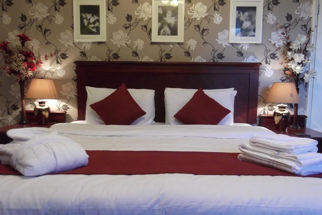 Tweepersoonskamer met Gedeelde Badkamer