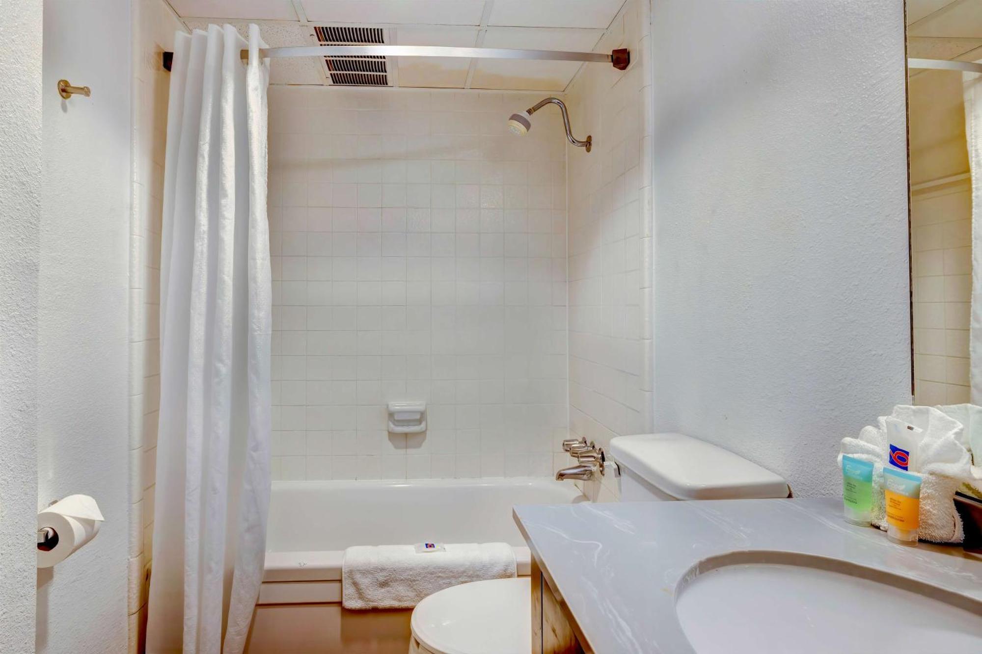Quadruple Room - Non-Smoking