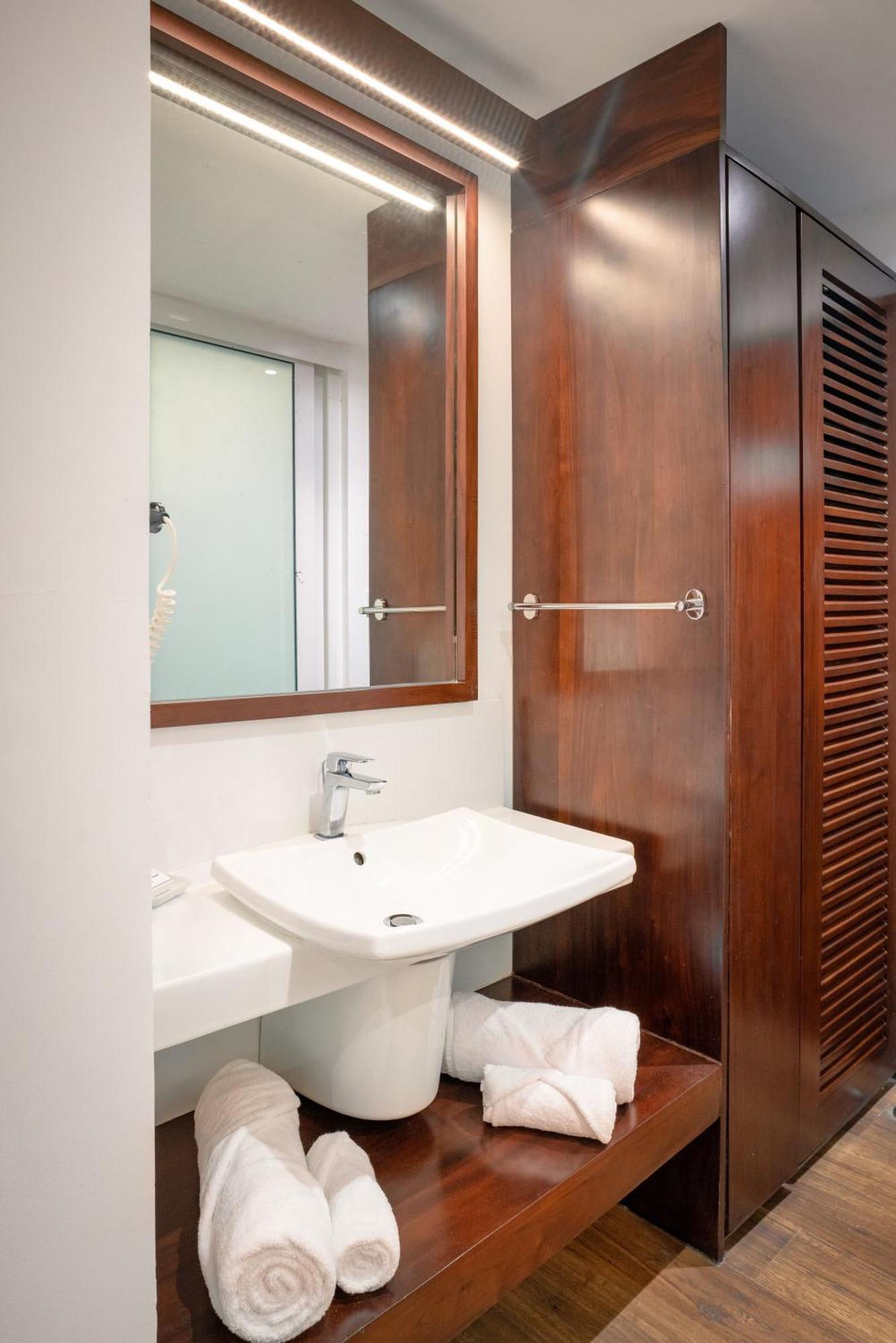 Deluxe Kamer met Kingsize Bed en Balkon