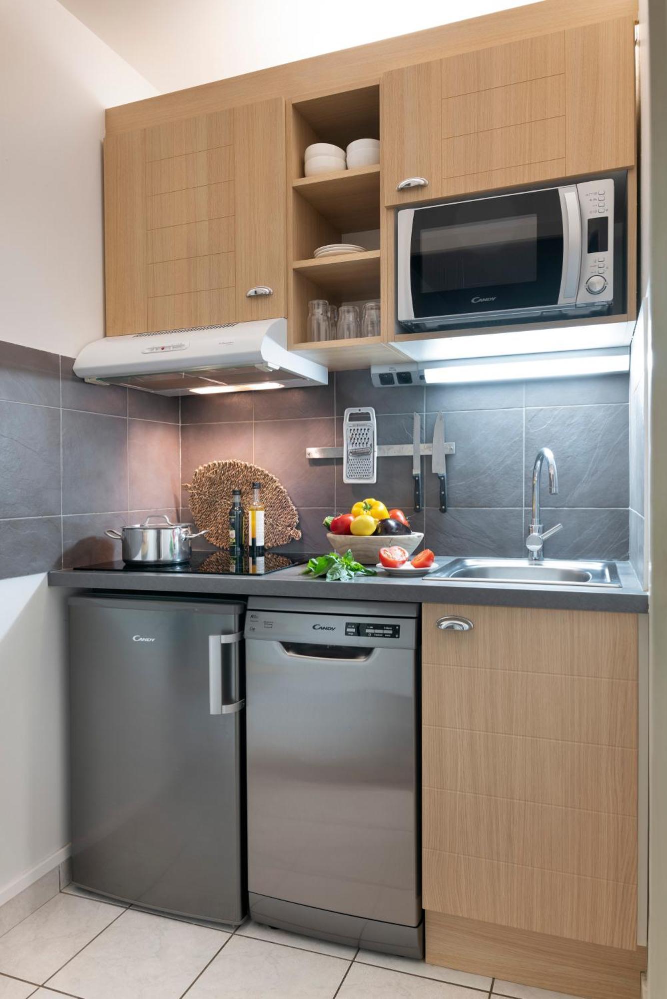 Large One-Bedroom Apartment with Balcony (4 People)