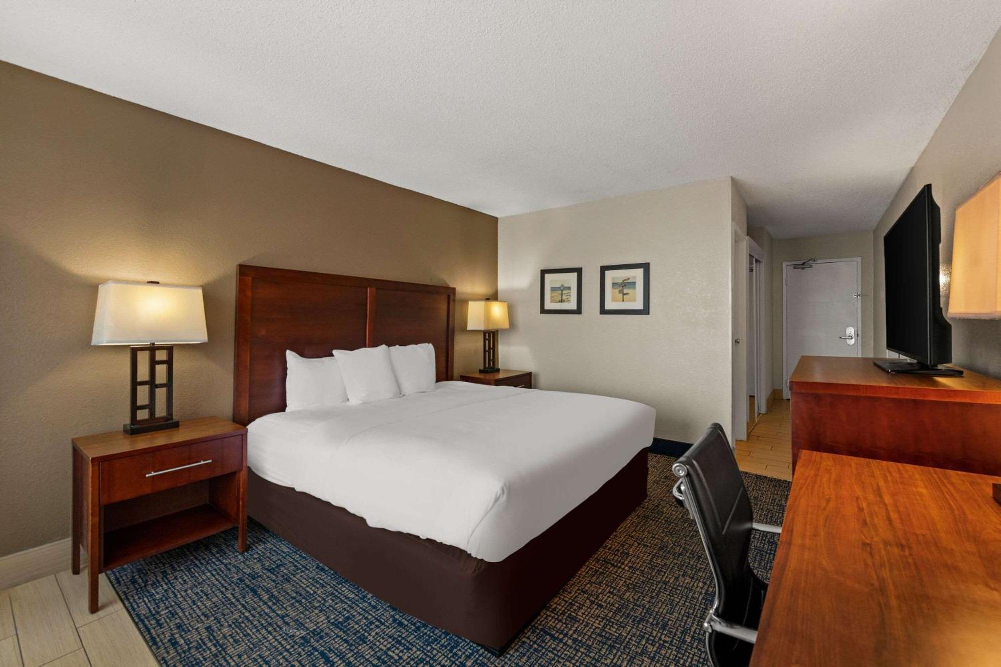 Standard King Room