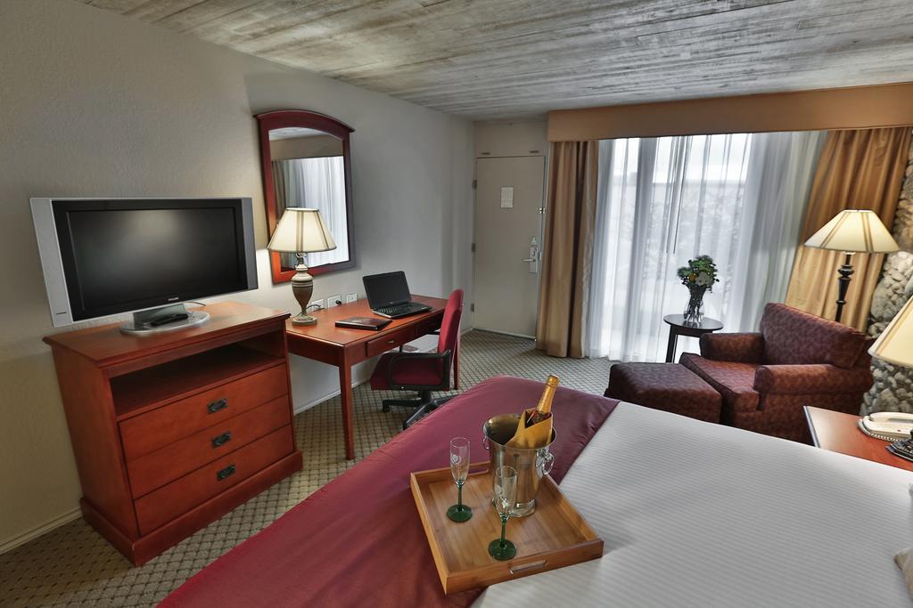 Premium Queen Room with Two Queen Beds