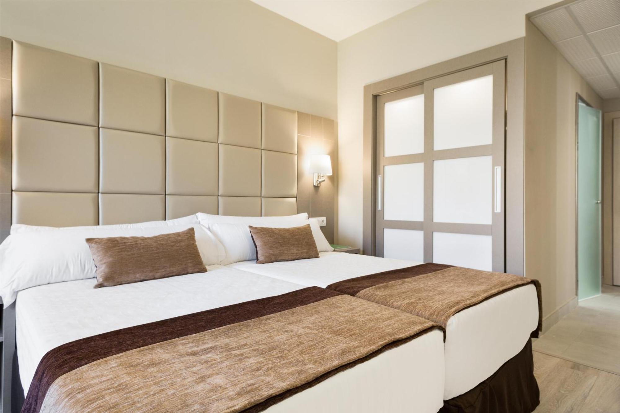 Business Double Room with Garden View