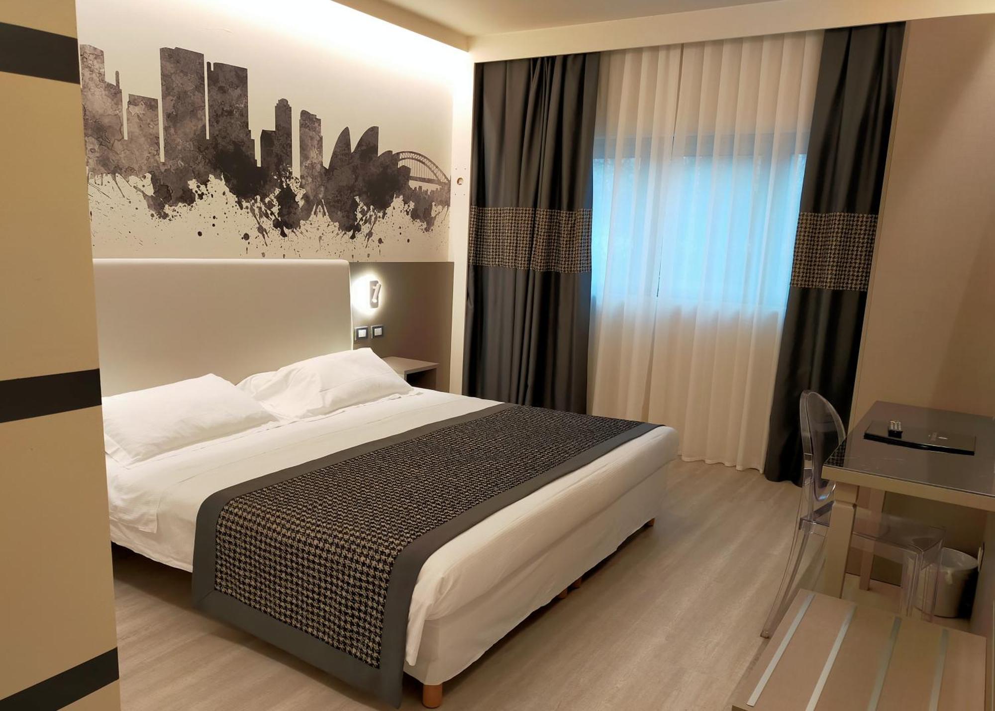 Deluxe Room,1419659832:JPEG