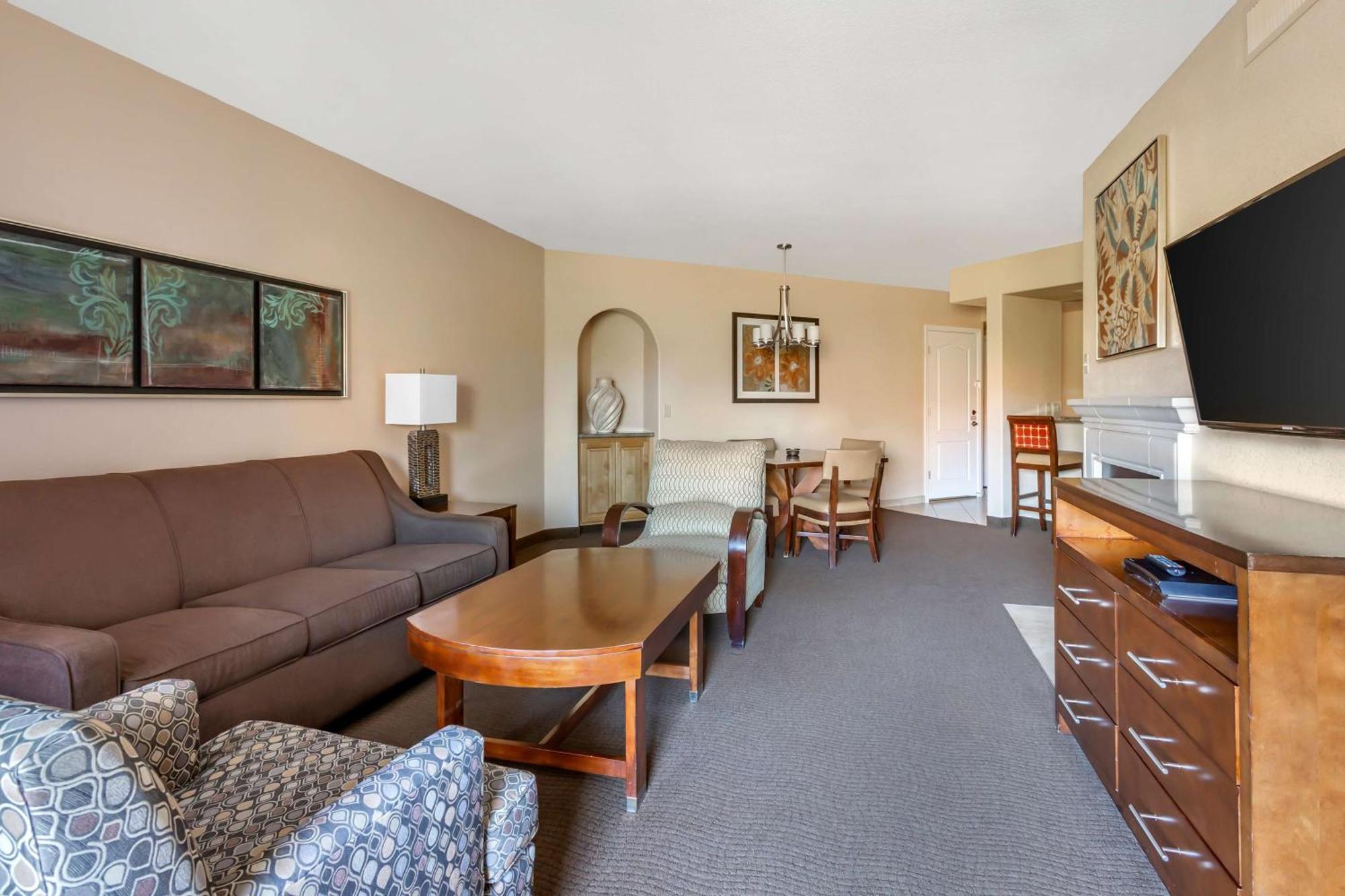 Suite mit 1 Schlafzimmer mit Kingsize-Bett mit Schlafsofa