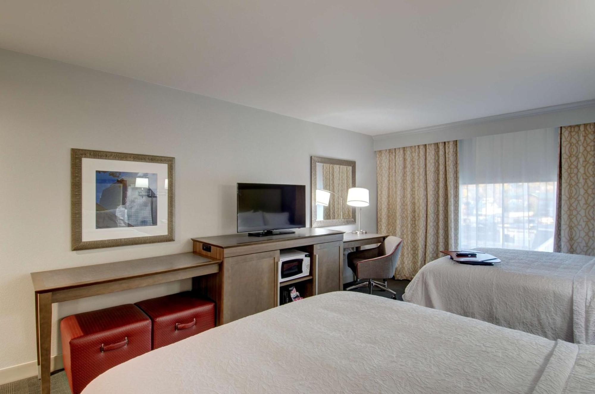 Queen Room with Two Queen Beds (4 Adults)
