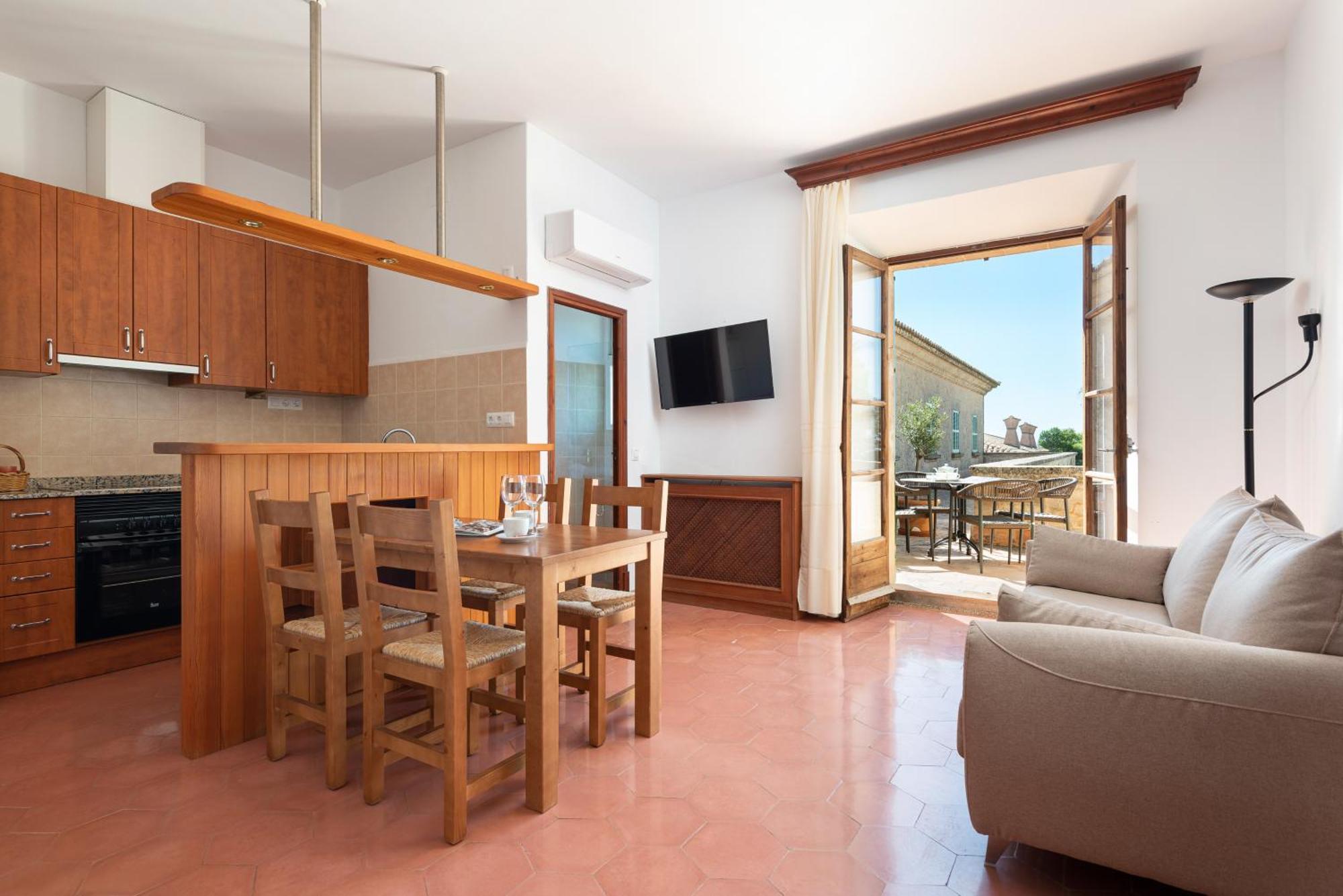 Estudio con sofá cama