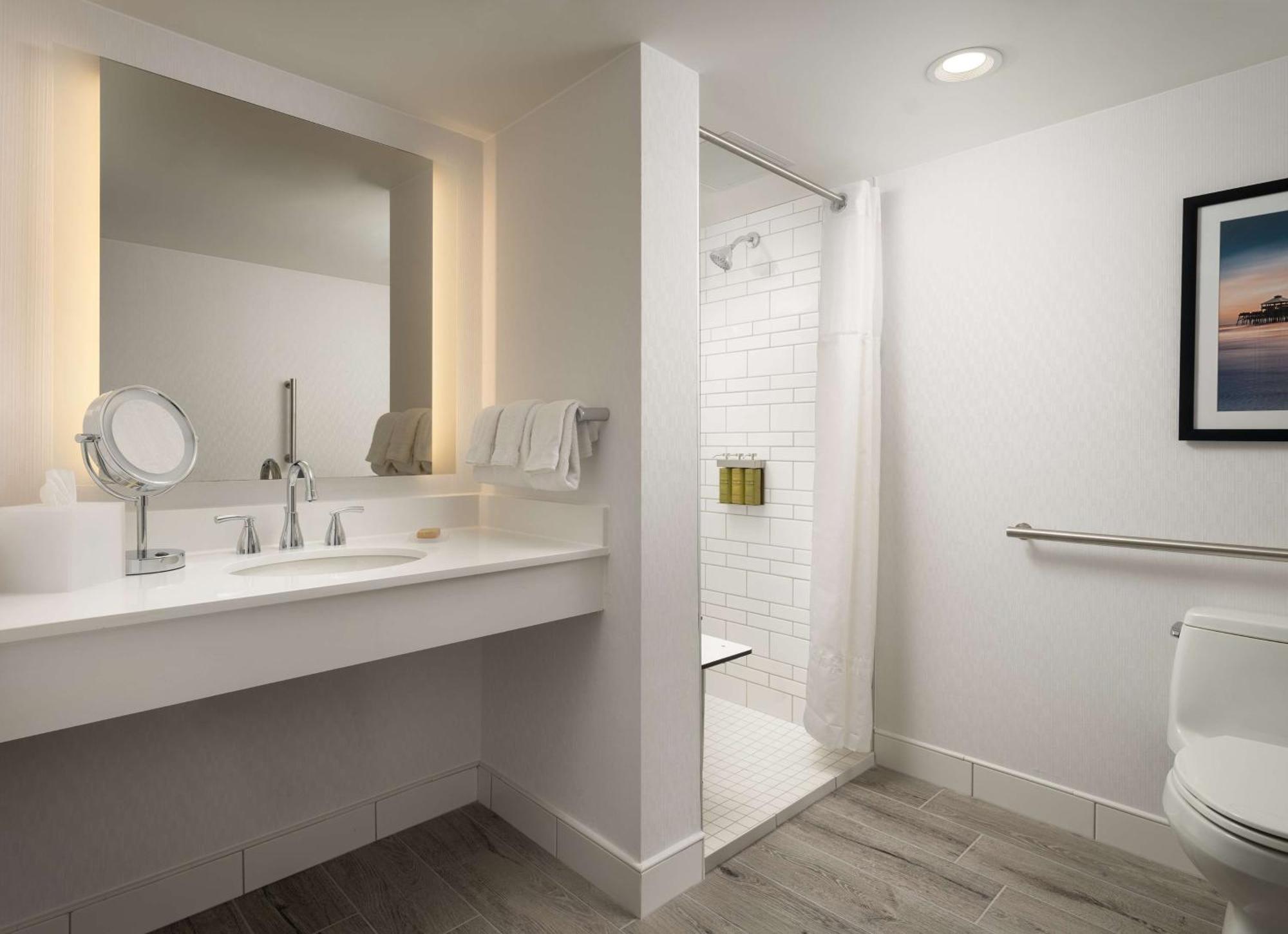 King Room with Roll-In Shower - Disability Access