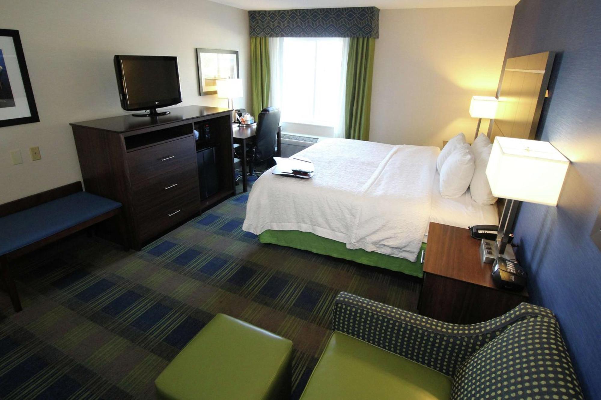 King Room with Sofa Bed - Non-Smoking