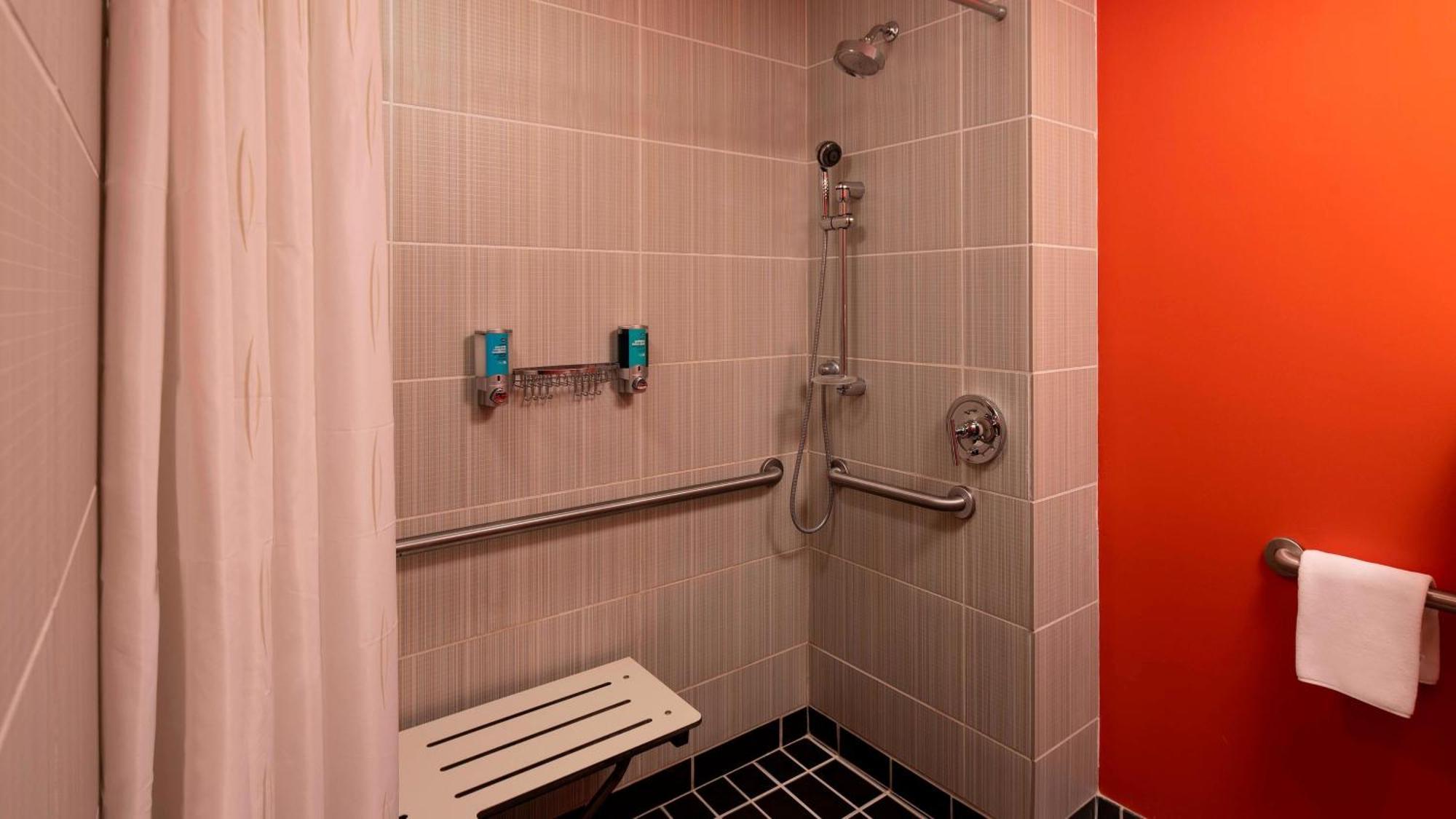 Aloft, Guest room, 1 King