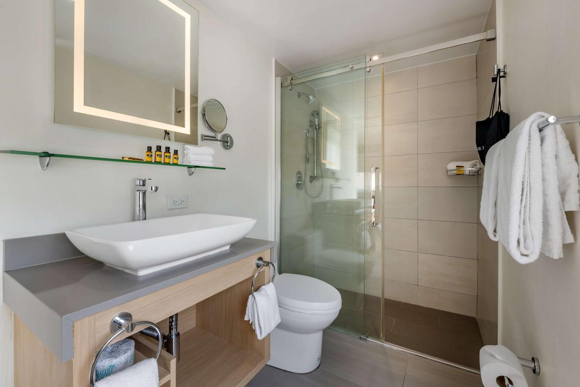 King Room - Green Tower,1548268921:JPEG