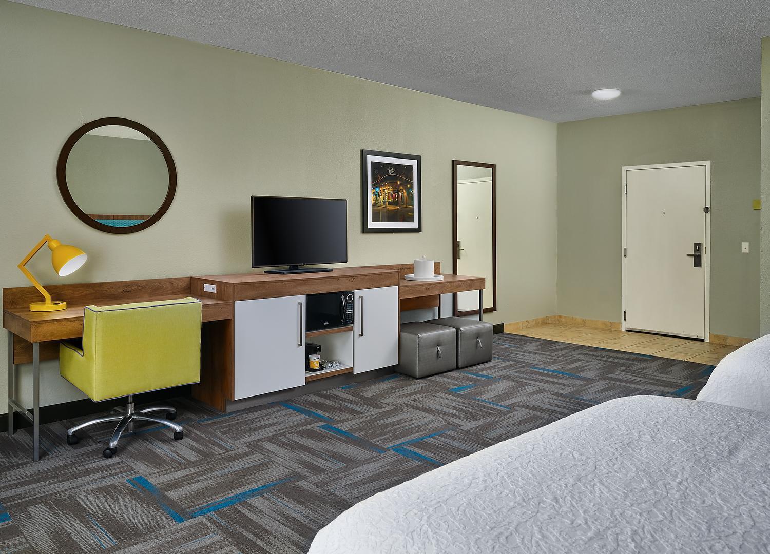 Room with Two Queen Beds - Non-Smoking