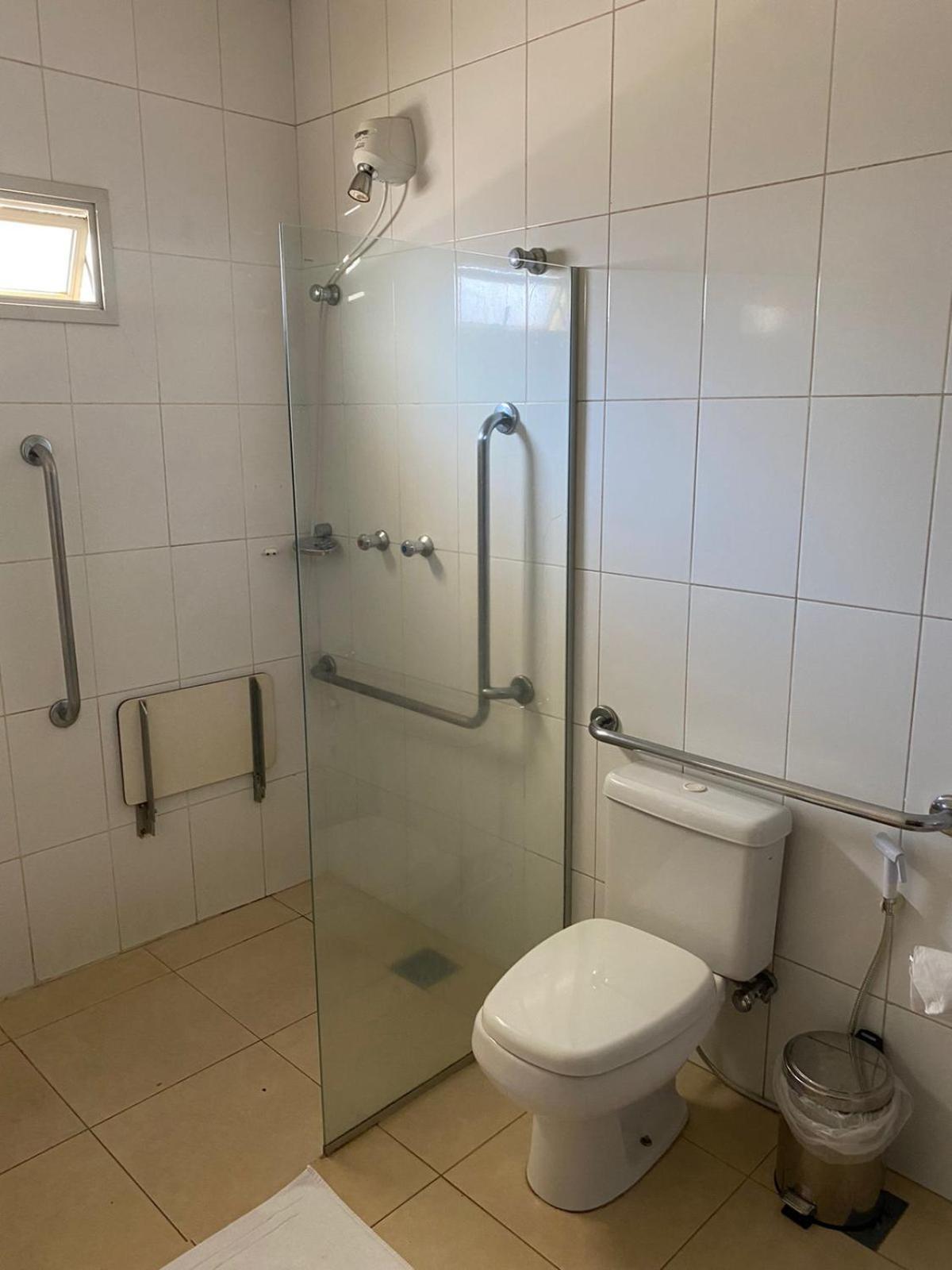 Quarto Queen Executivo com 2 Camas Queen-size