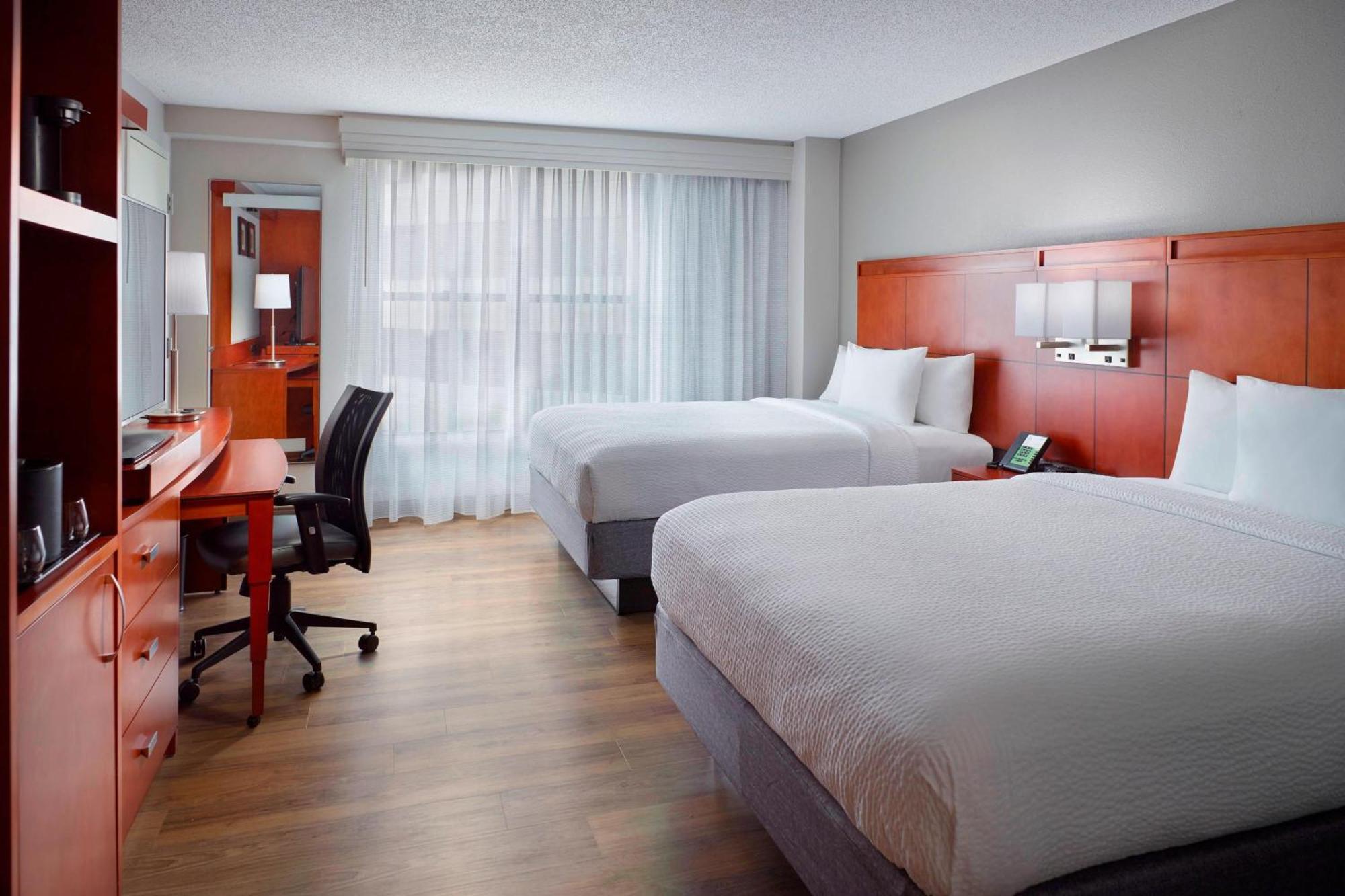 Queen Room with Two Queen Beds, Roll-In Shower and Transfer Shower - Mobility Access