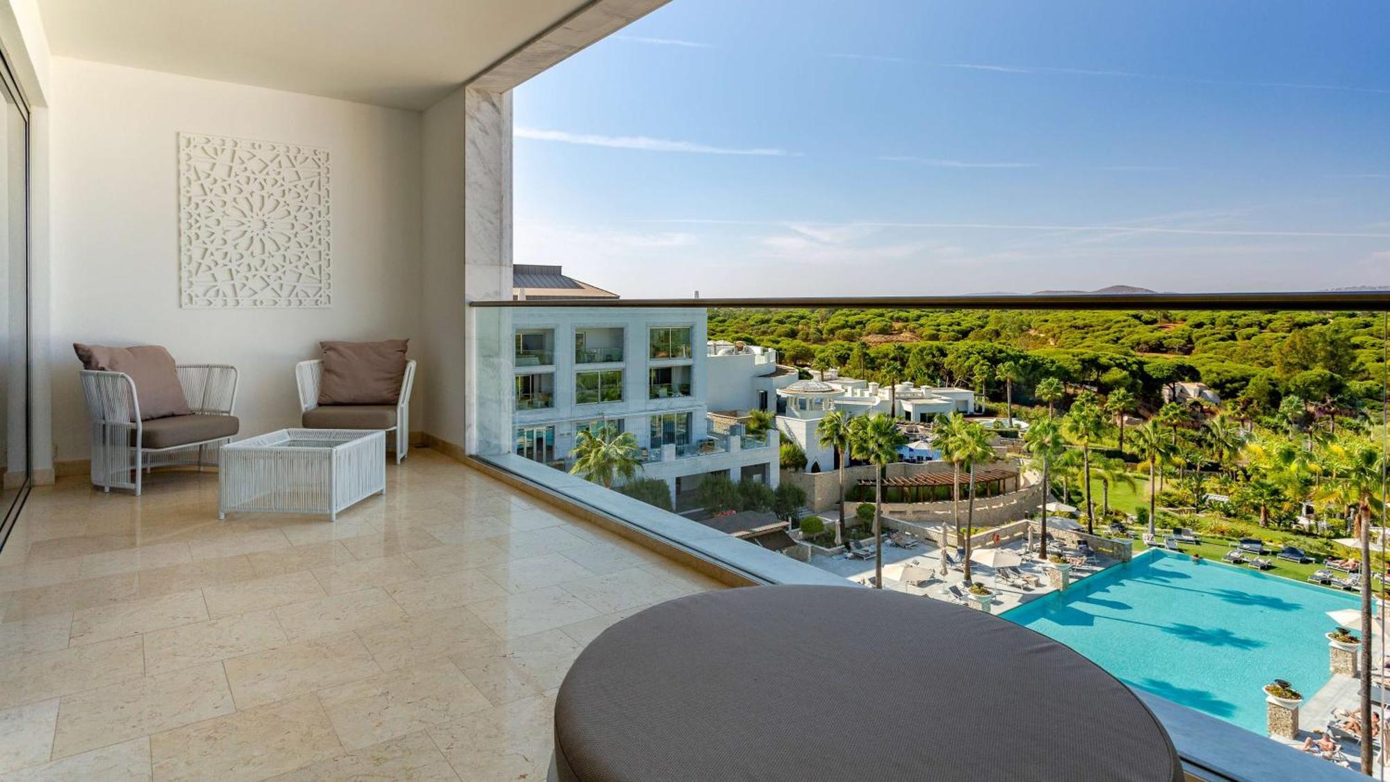 Quarto King Grand Deluxe com Vista Piscina