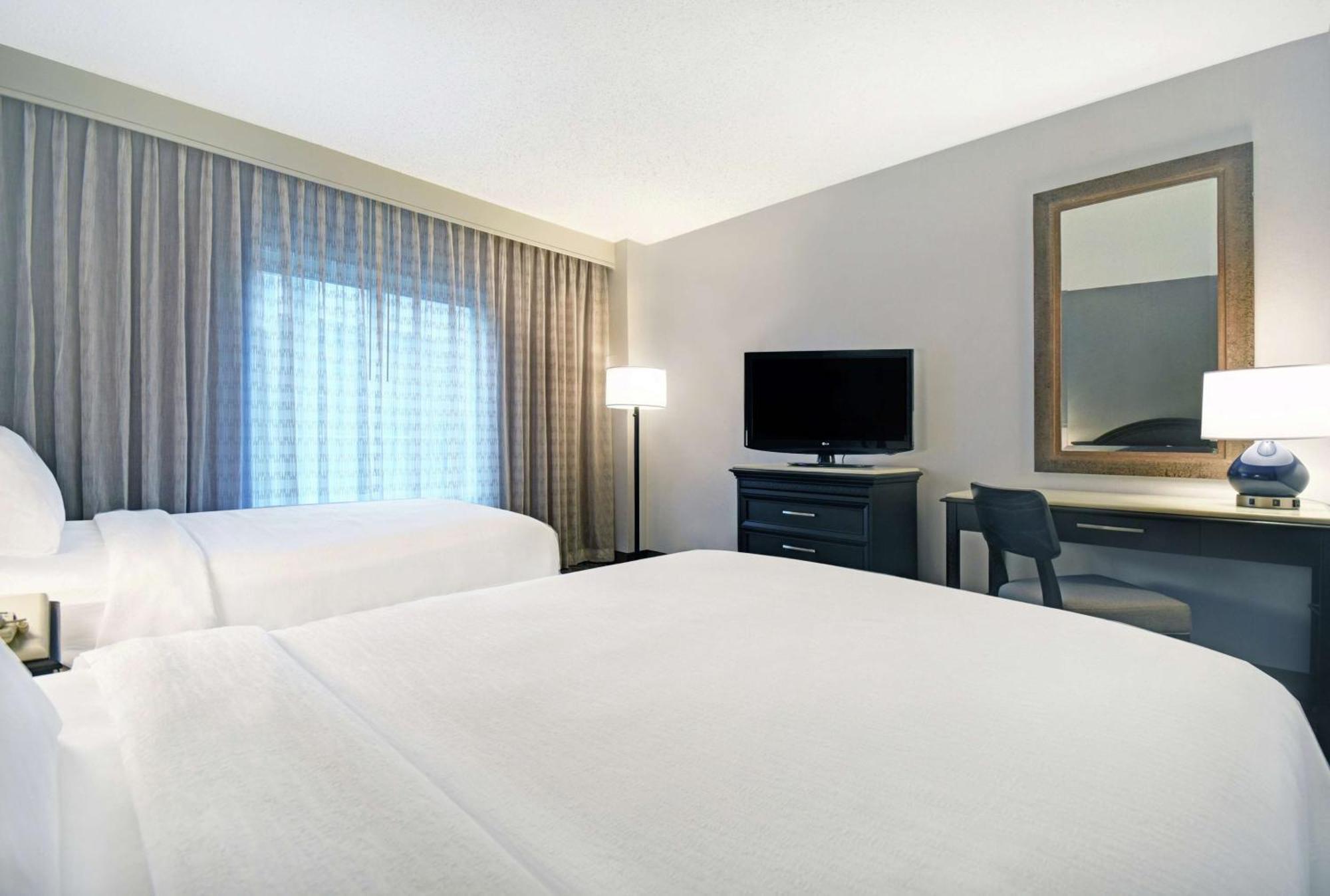 One-Bedroom Suite Two Double Beds Roll Shower Mobility Access or Non-Smoking,1548862078:JPEG