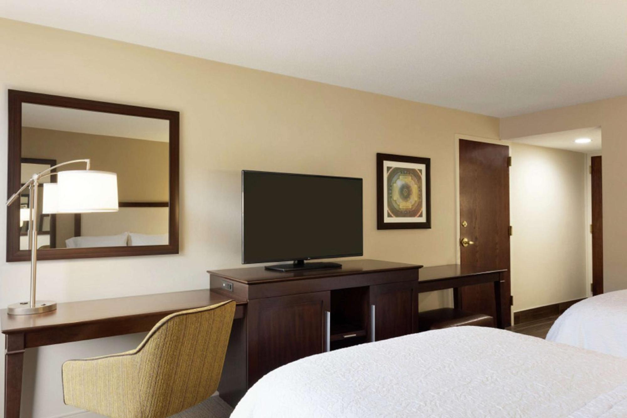 Double Room with Two Double Beds - Hearing Accessible/Non-Smoking
