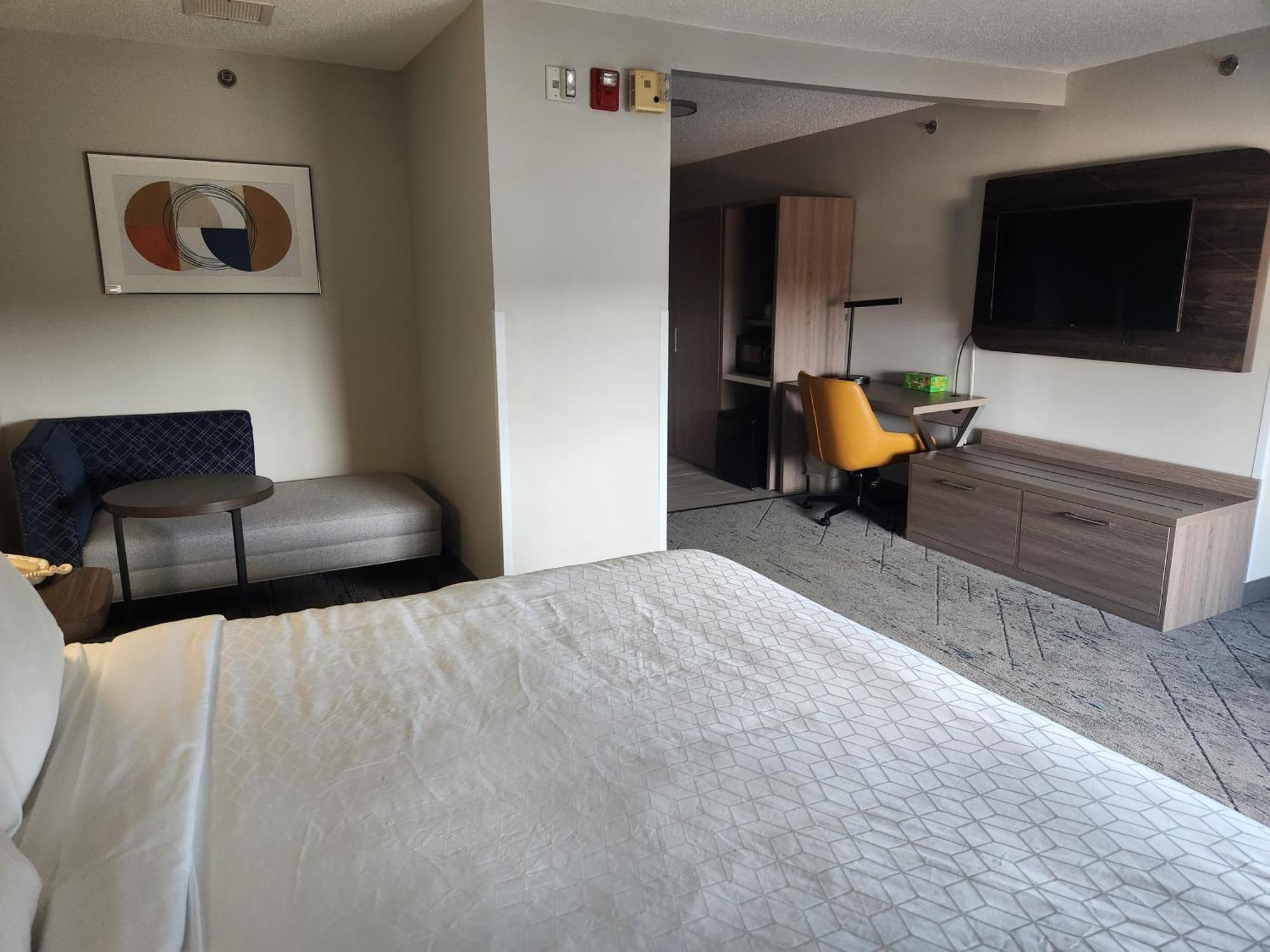 Suite - Mobility Access/Hearing Accessible