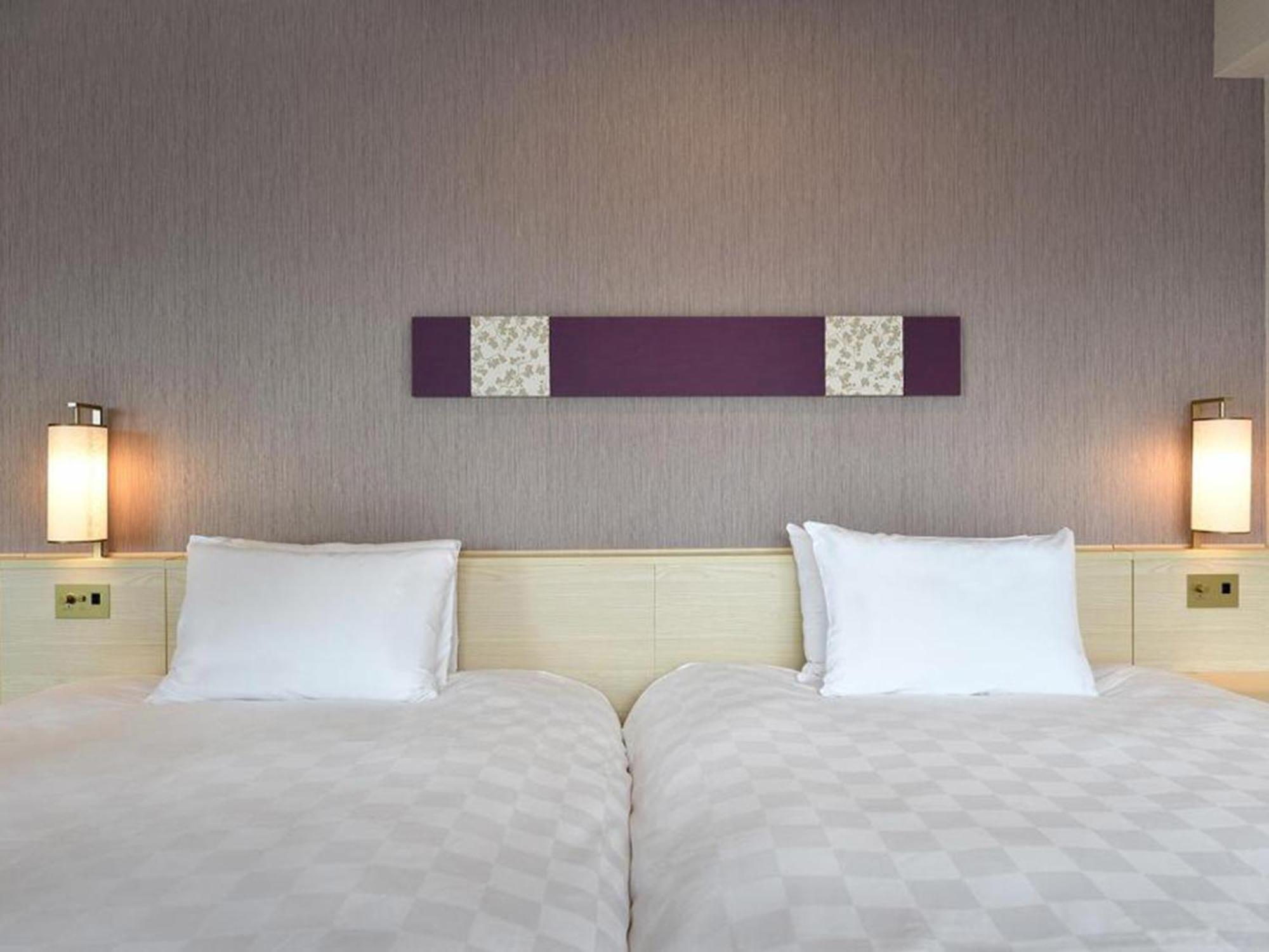 Deluxe Twin Room, Non-Smoking (30.6sqm)