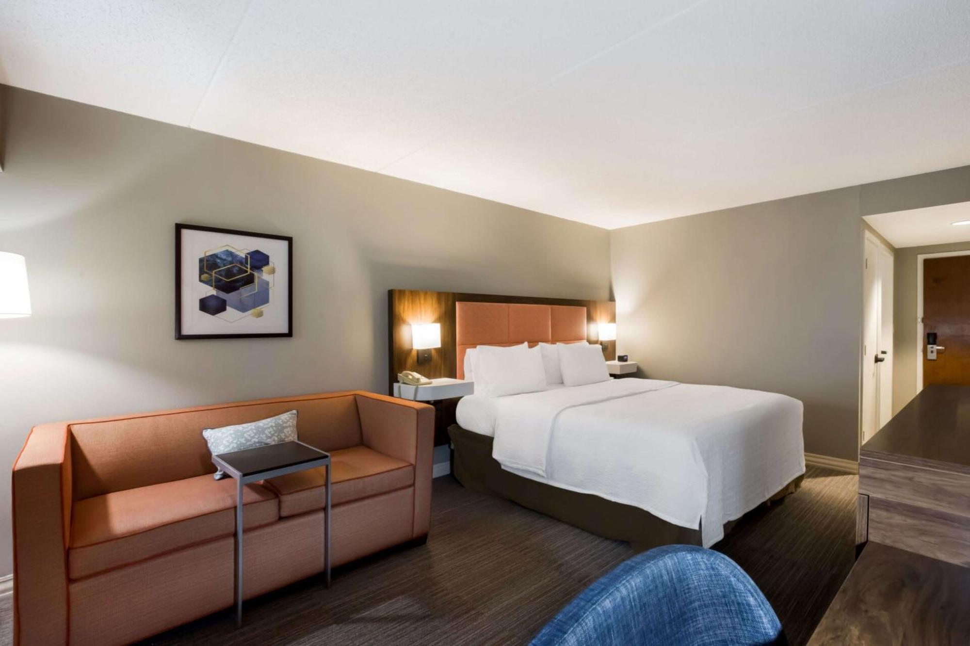 King Room with Sofa Bed - Non-Smoking