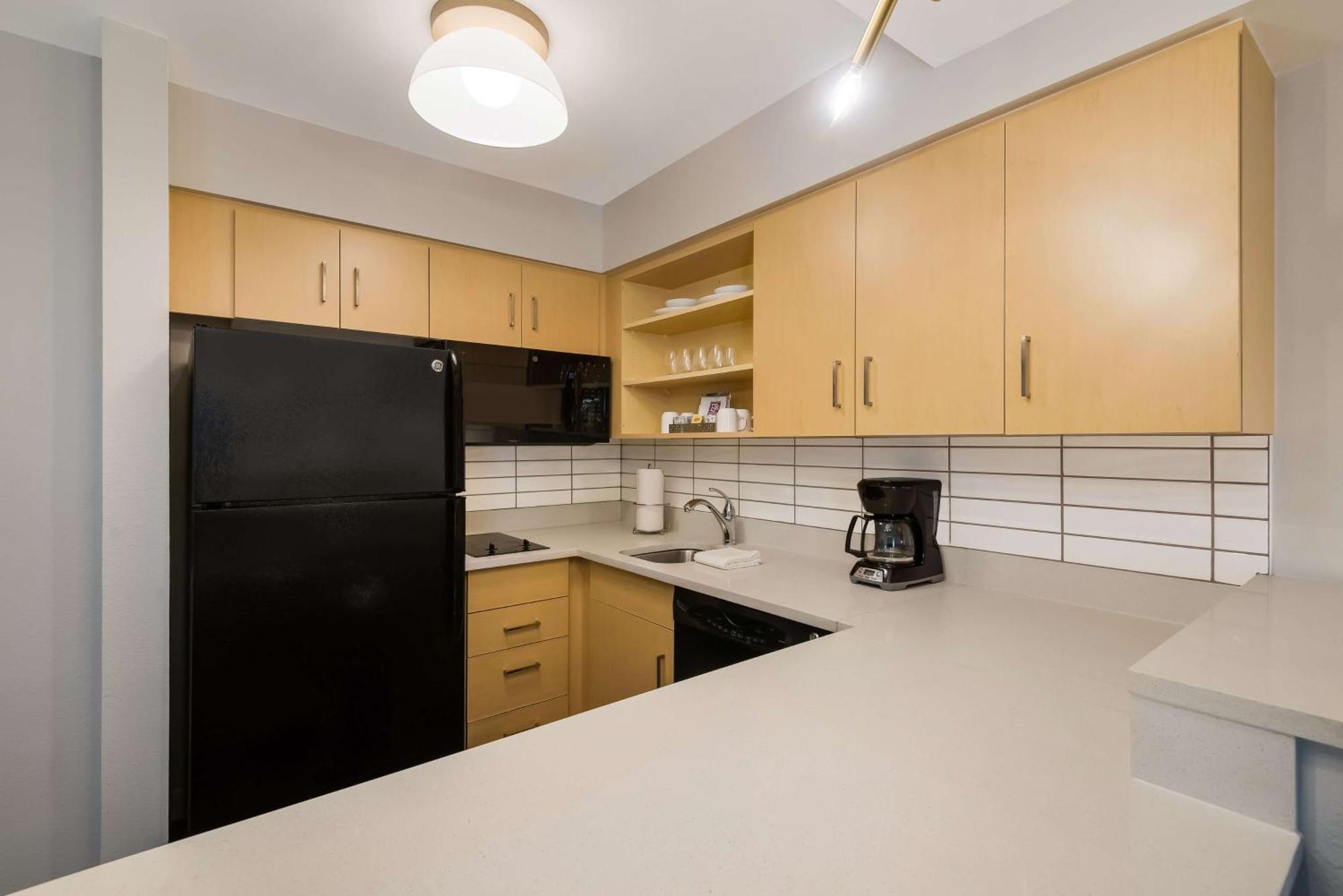 Two-Bedroom Suite with King and Two Queens