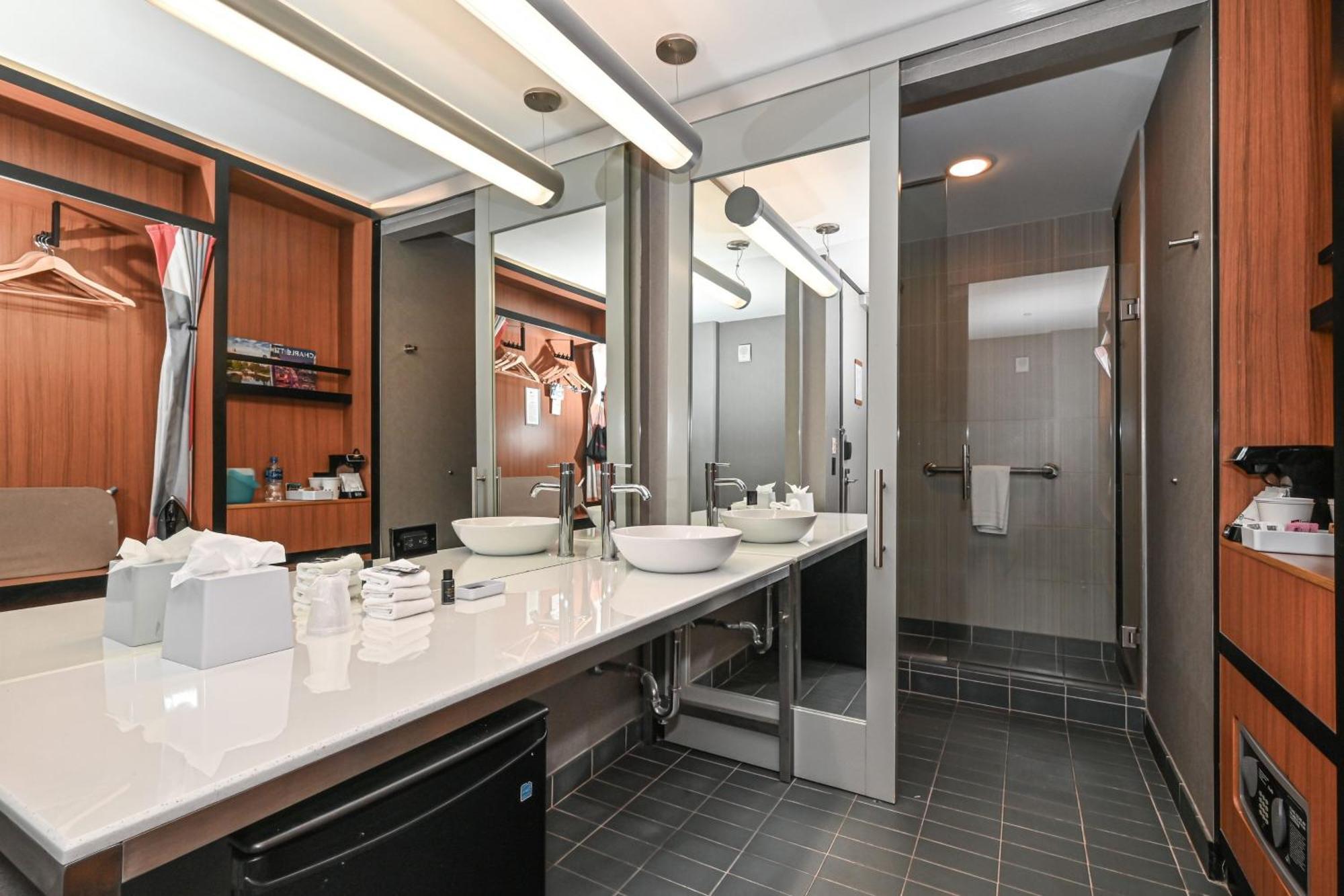 Aloft, Guest room, 1 King