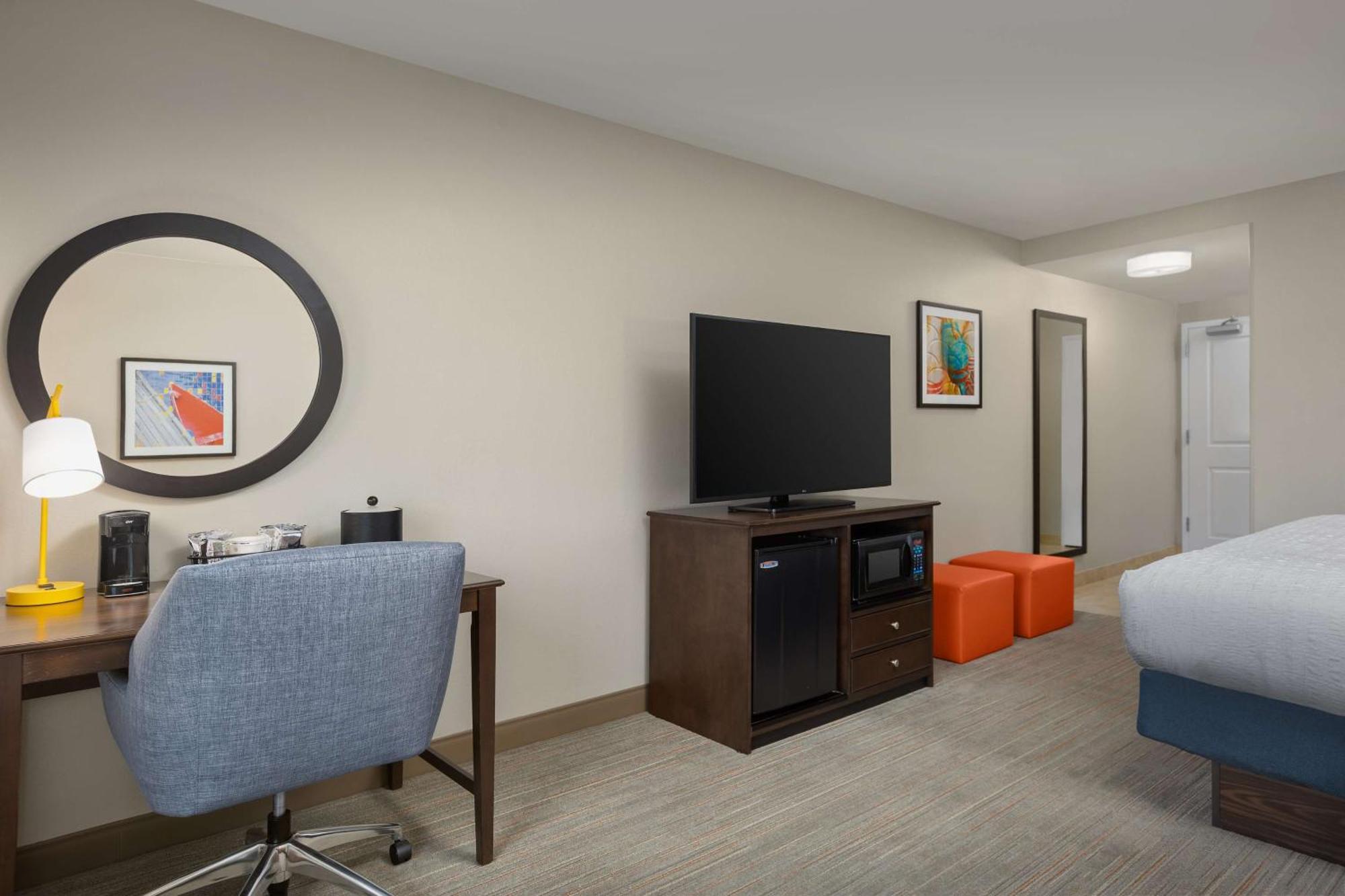 King Room with Sofa Bed - Non-Smoking