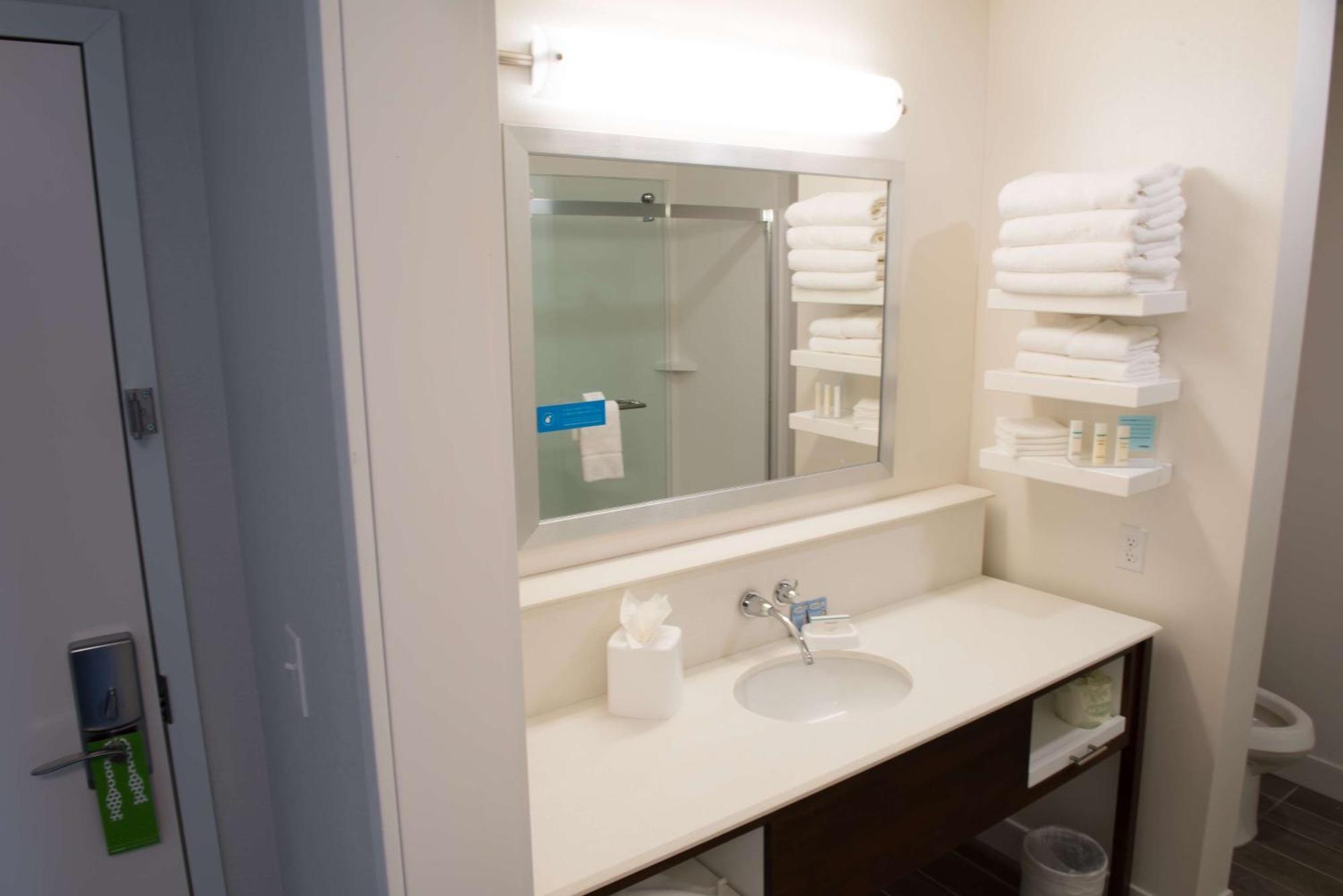 Queen Studio Suite with Two Queen Beds - Non-Smoking