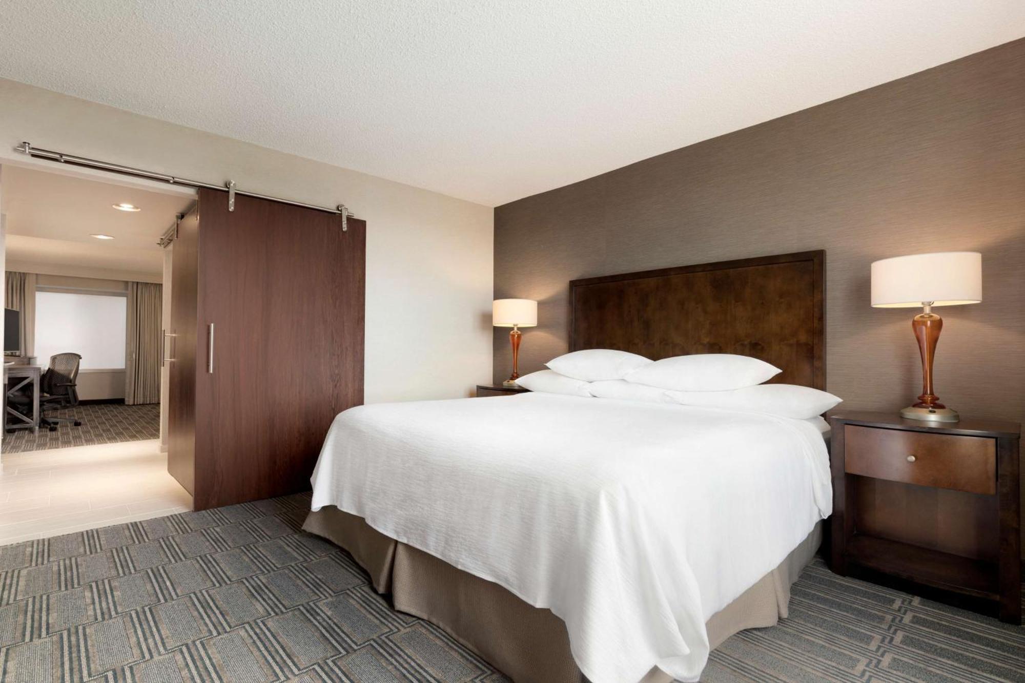 King Suite - Disability Access/Non-Smoking