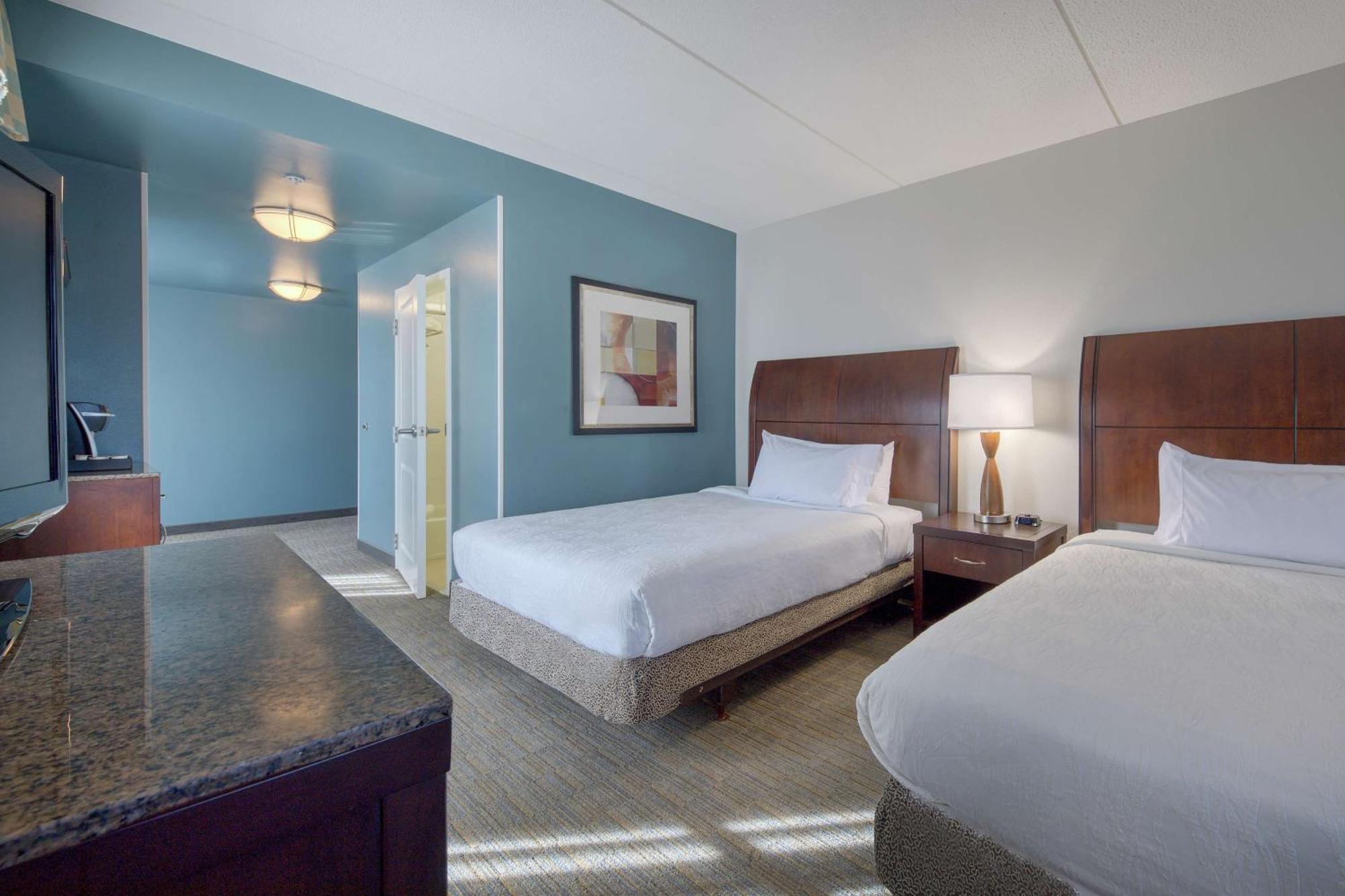 Corner Queen Room with Two Queen Beds