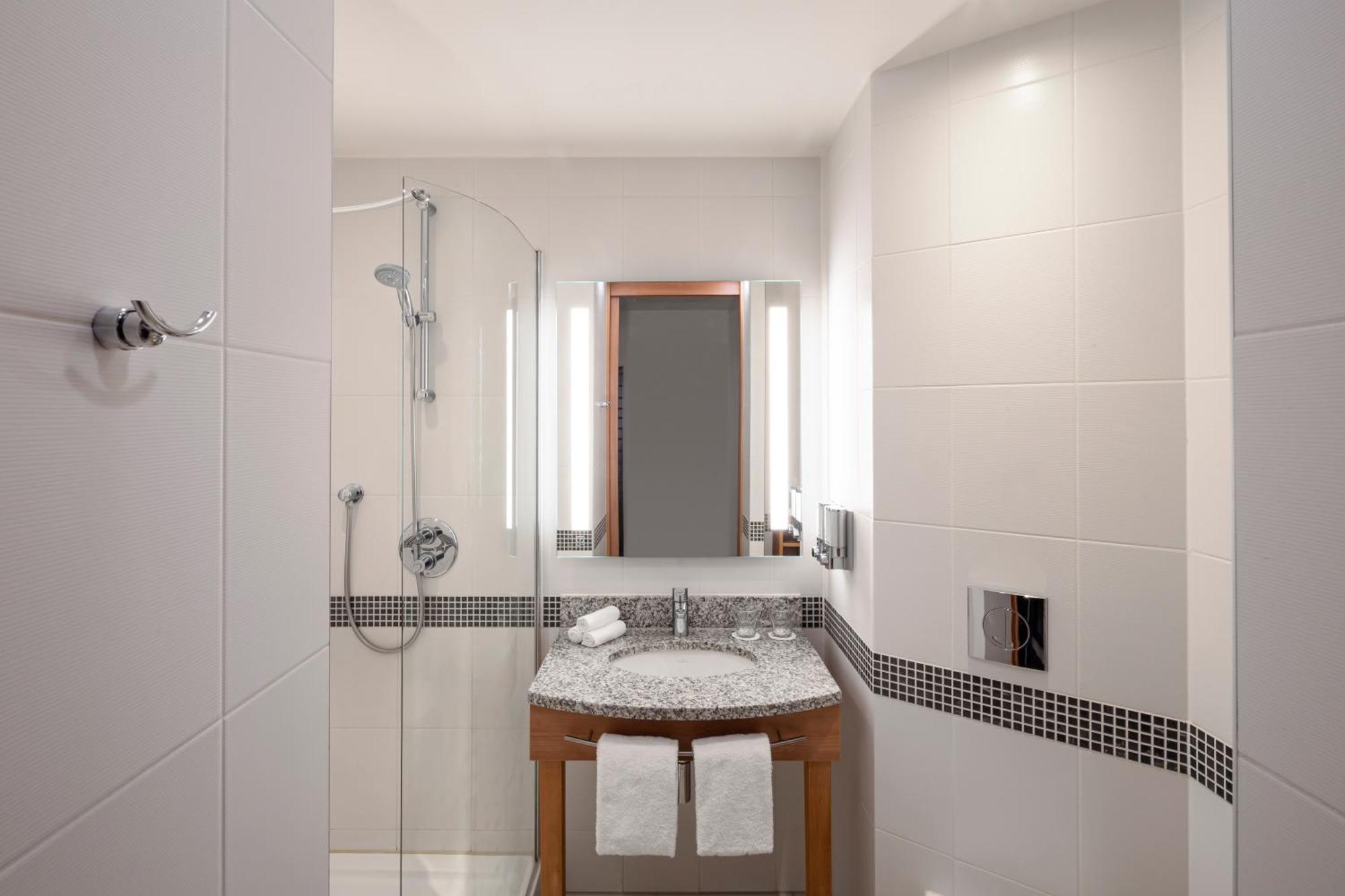 Quarto Queen com Sofá-cama