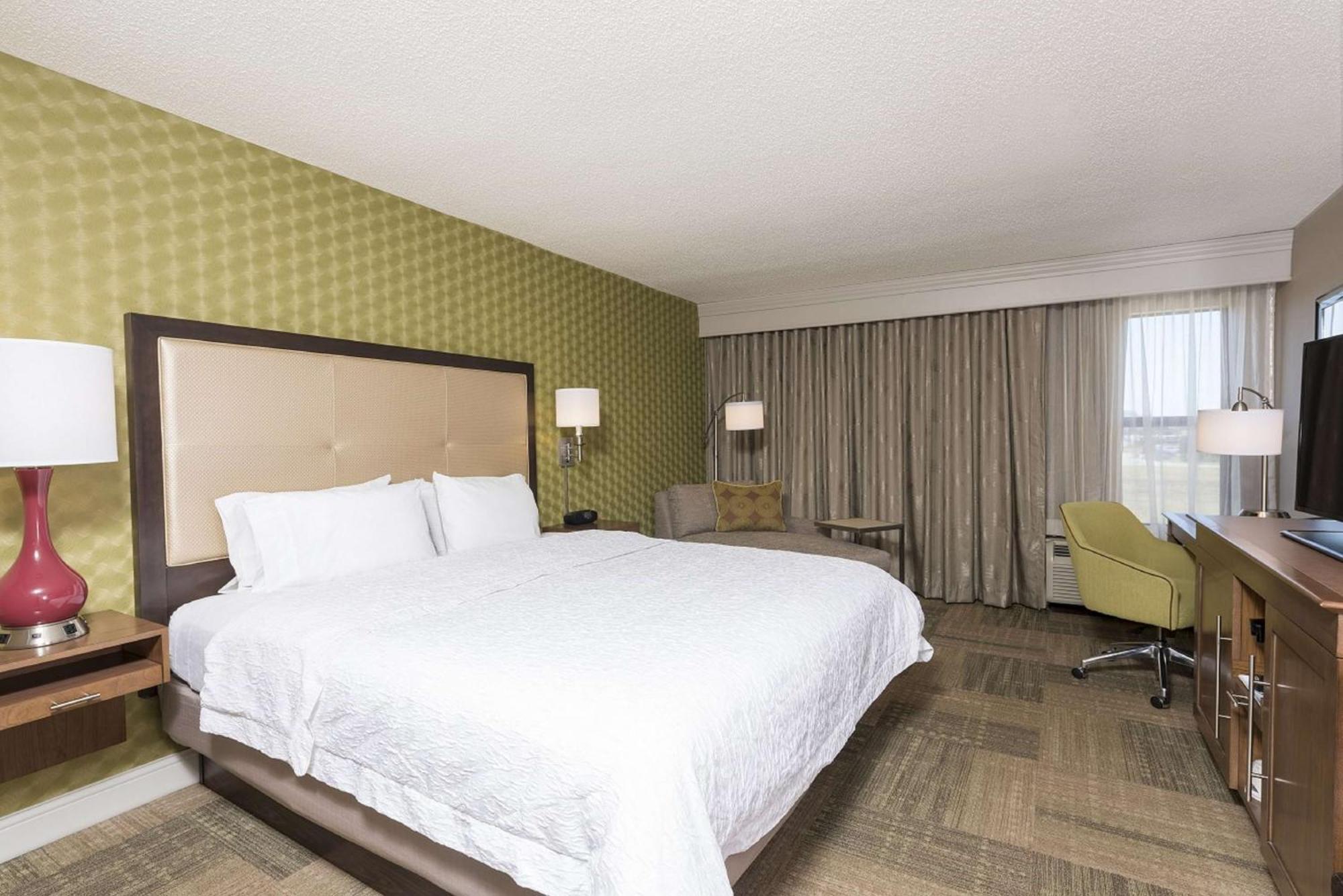 Executive King Room - Non-Smoking