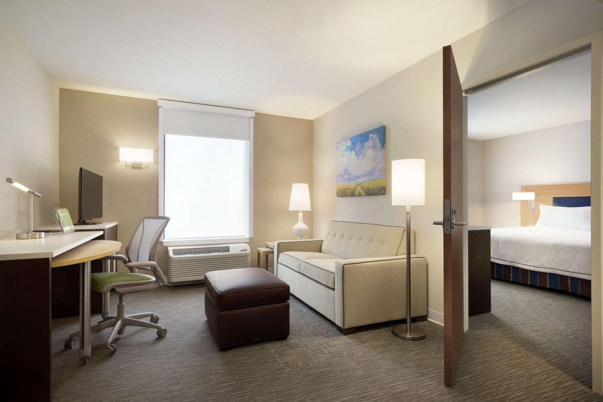King Suite with Roll-In Shower - Non Smoking