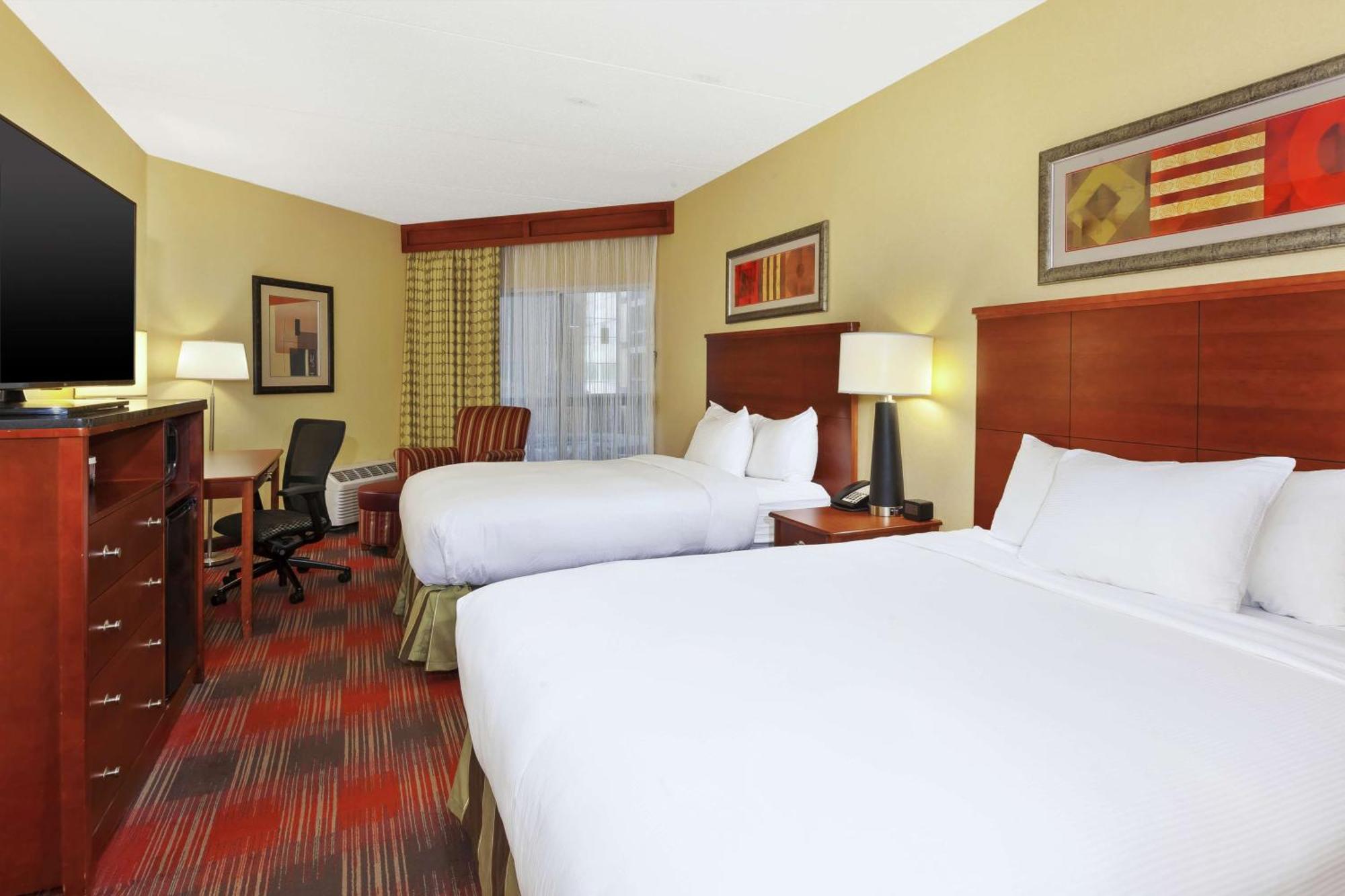 Queen Room with Two Queen Beds - Indoor Balcony