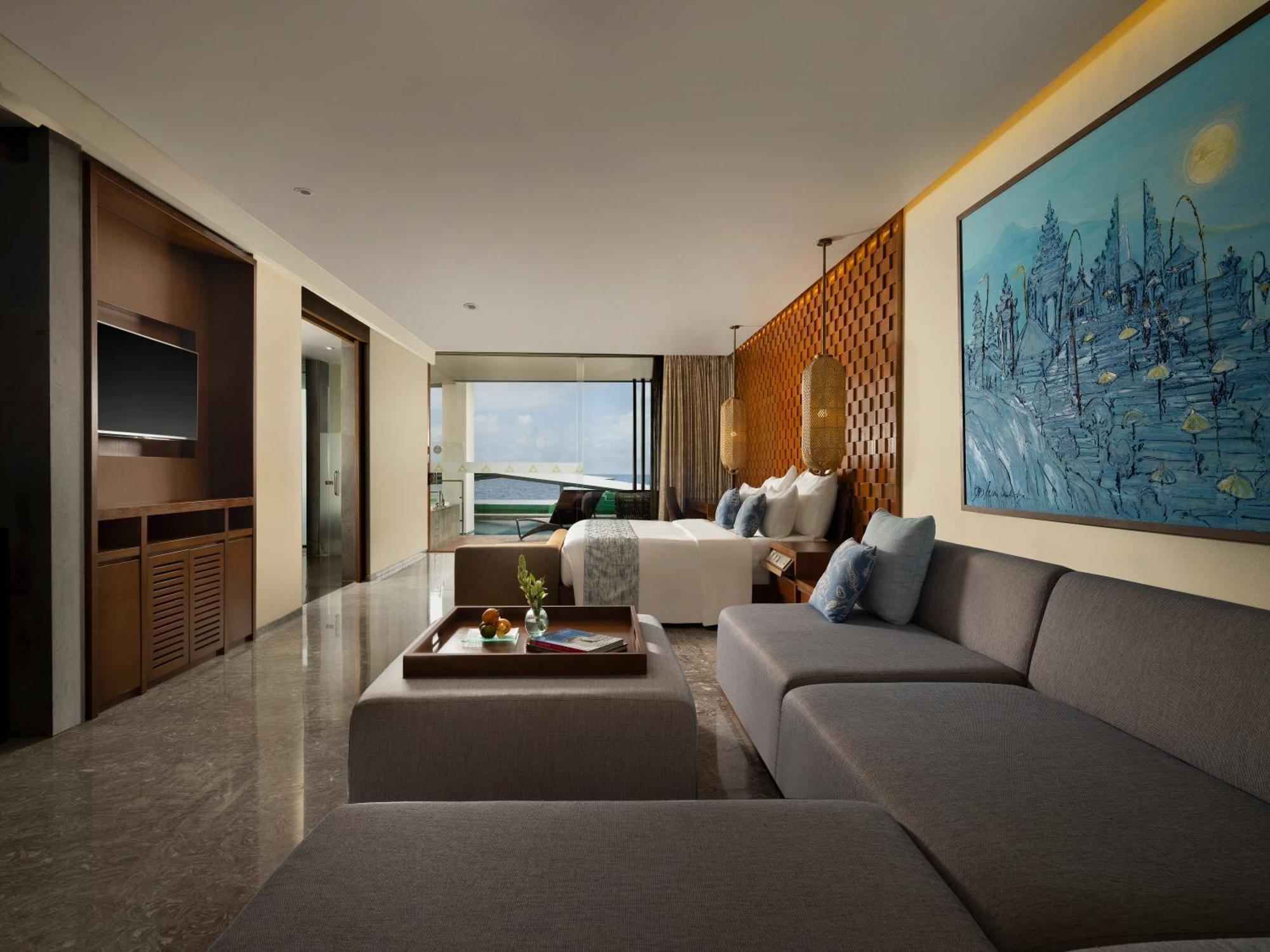 Ocean View Pool Suite with Free Benefits