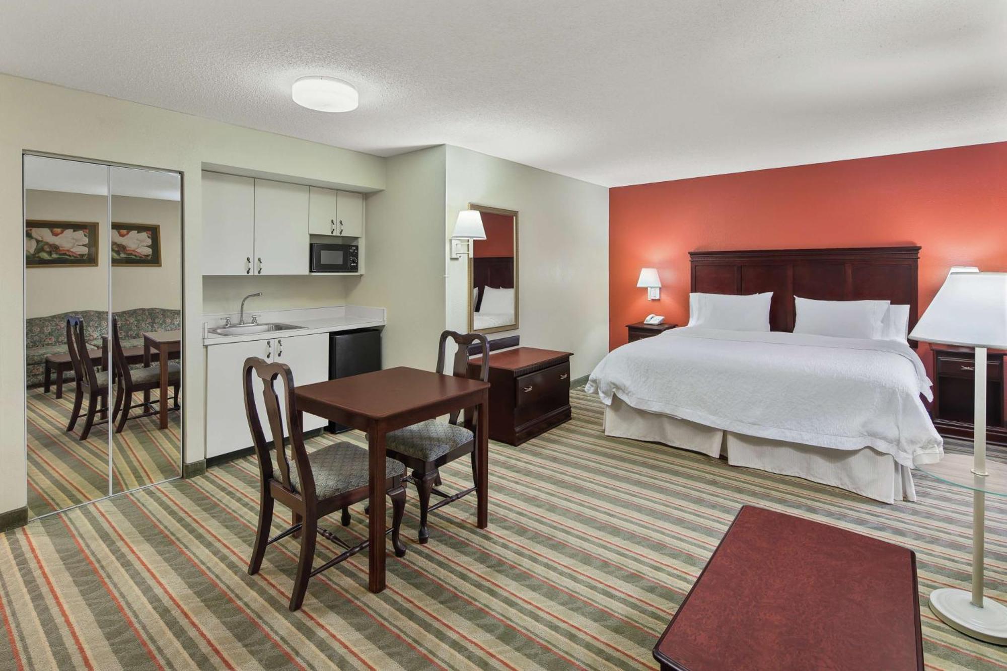 King Suite with Sofa Bed - Non-Smoking