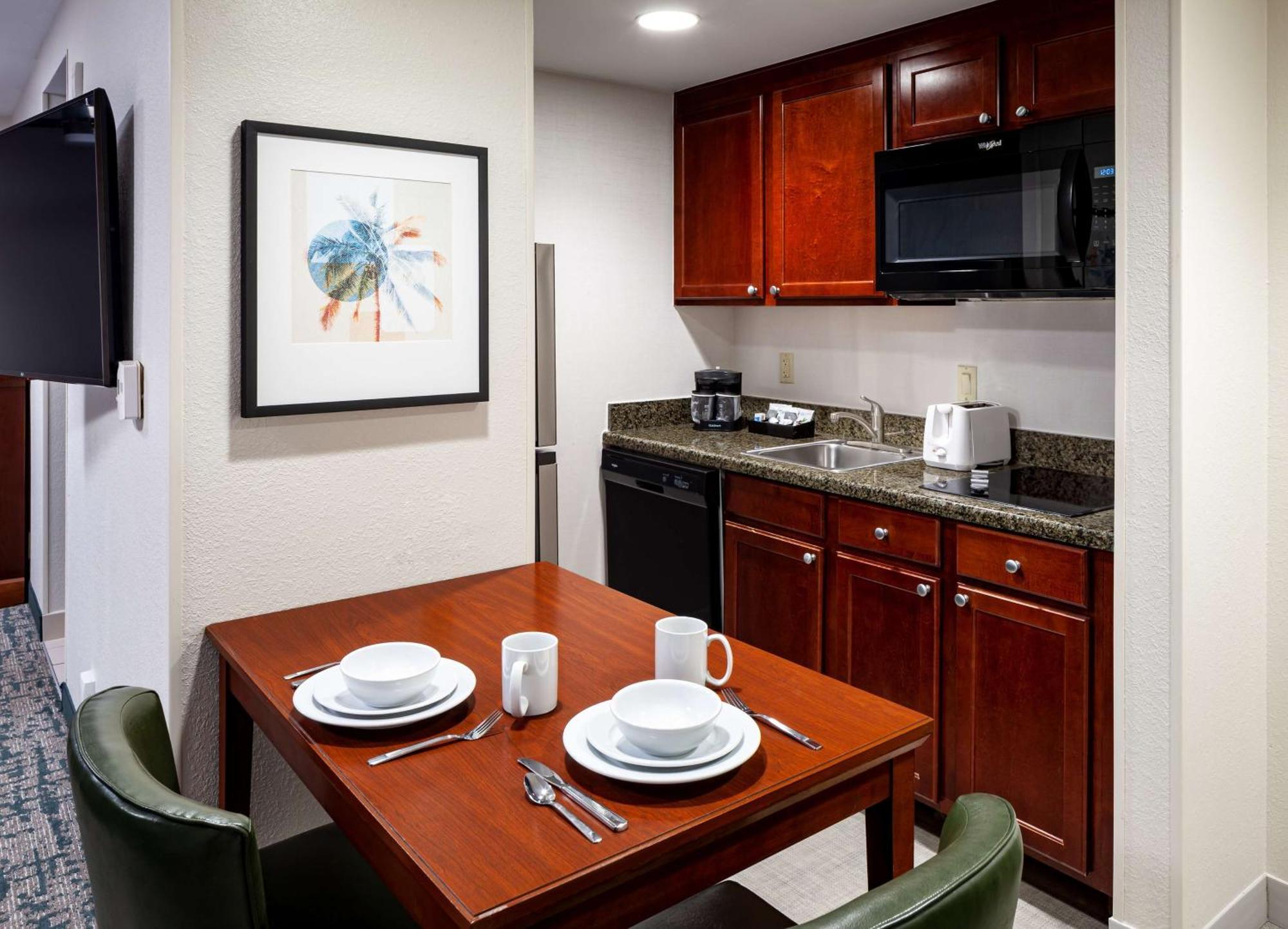 One-Bedroom King Suite