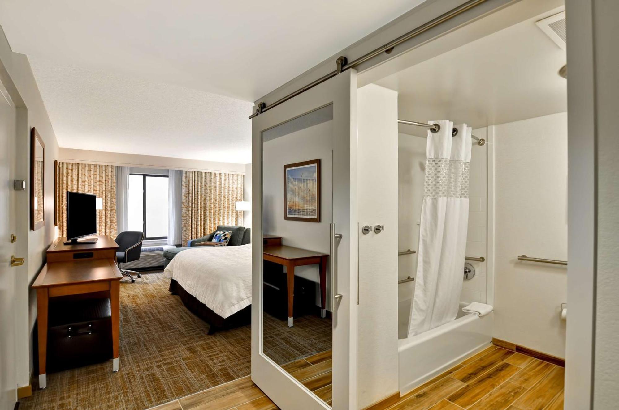 King Room - Mobility Access/Non-Smoking