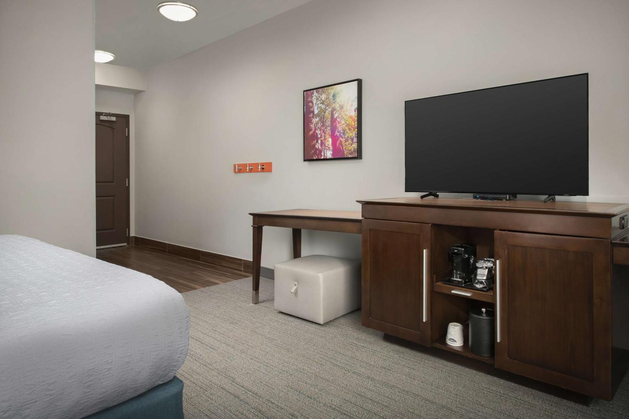 King Room - Mobility Access/Non-Smoking