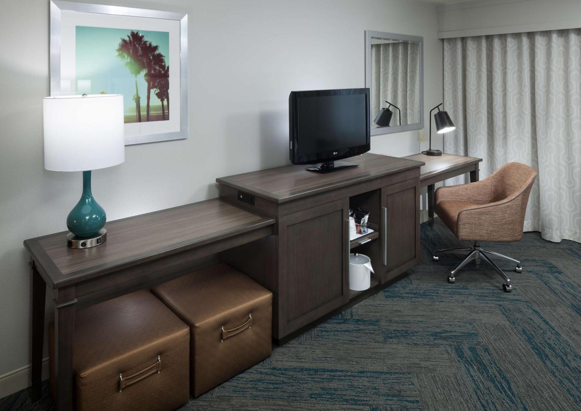 Queen Room with Two Queen Beds - Mobility and Hearing Access/Non-Smoking