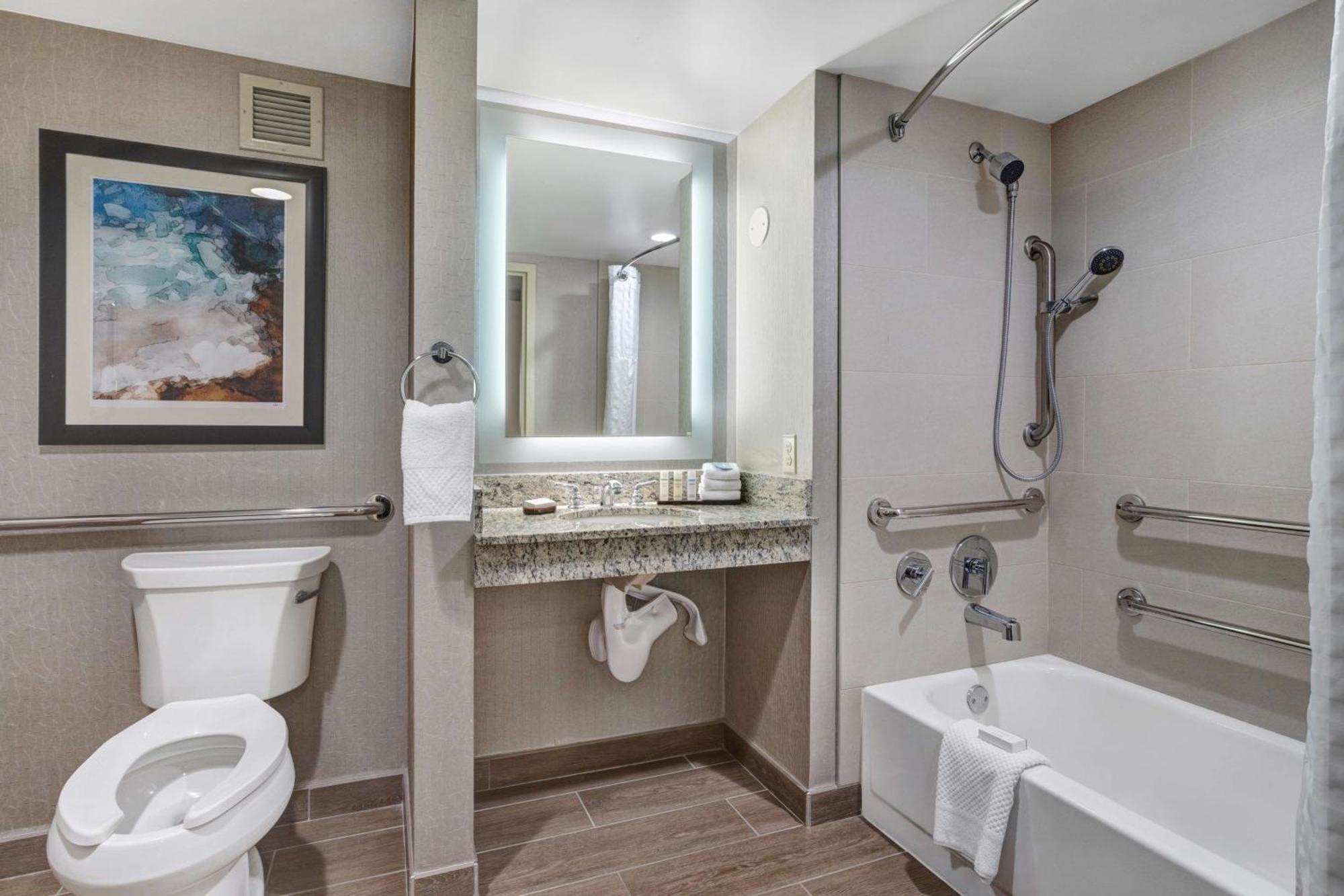 King Room - Mobility Access/Non-Smoking