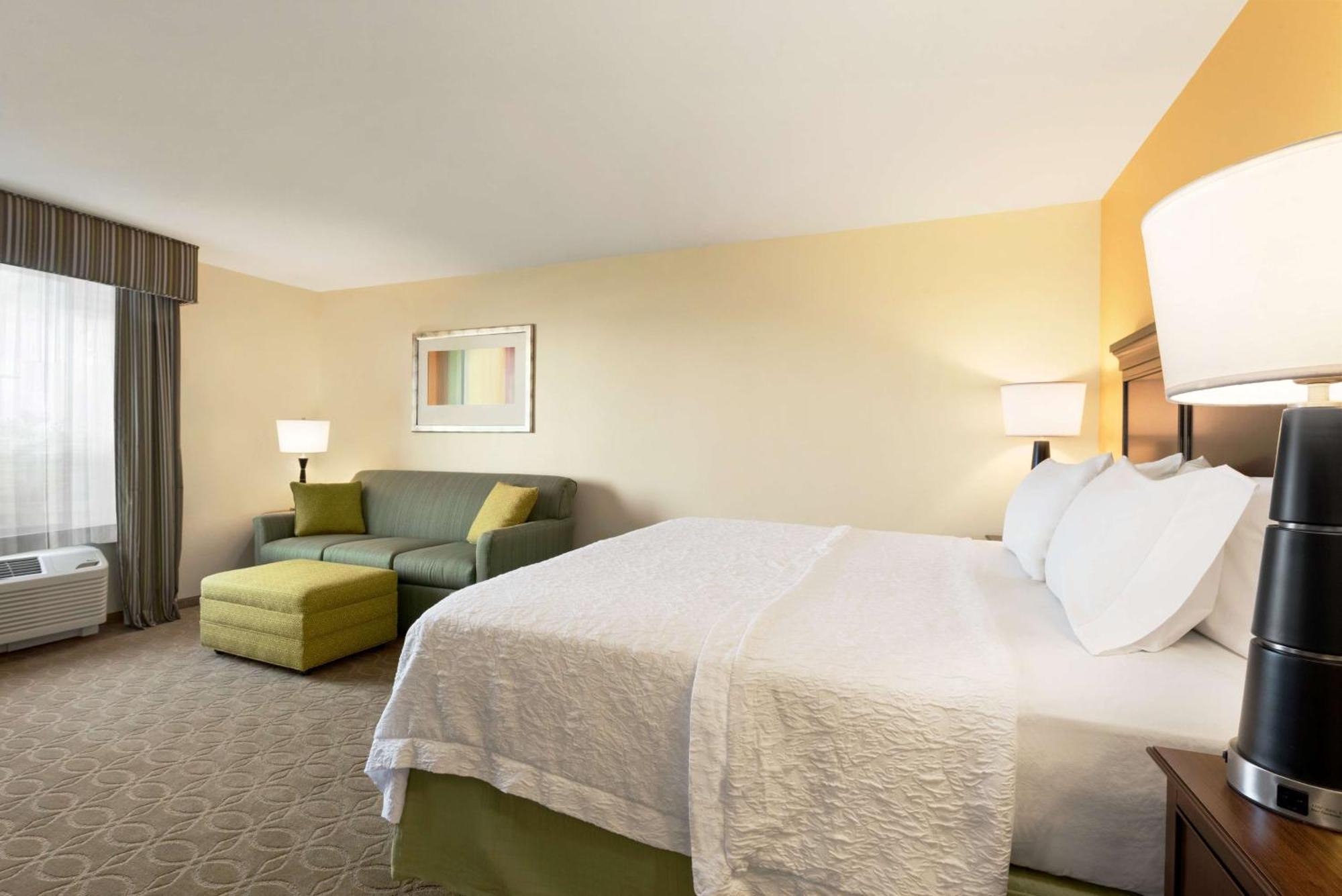 King Room with Sofa Bed - Non-Smoking