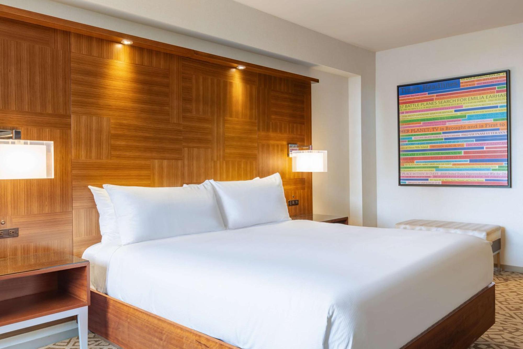 Corner King Room