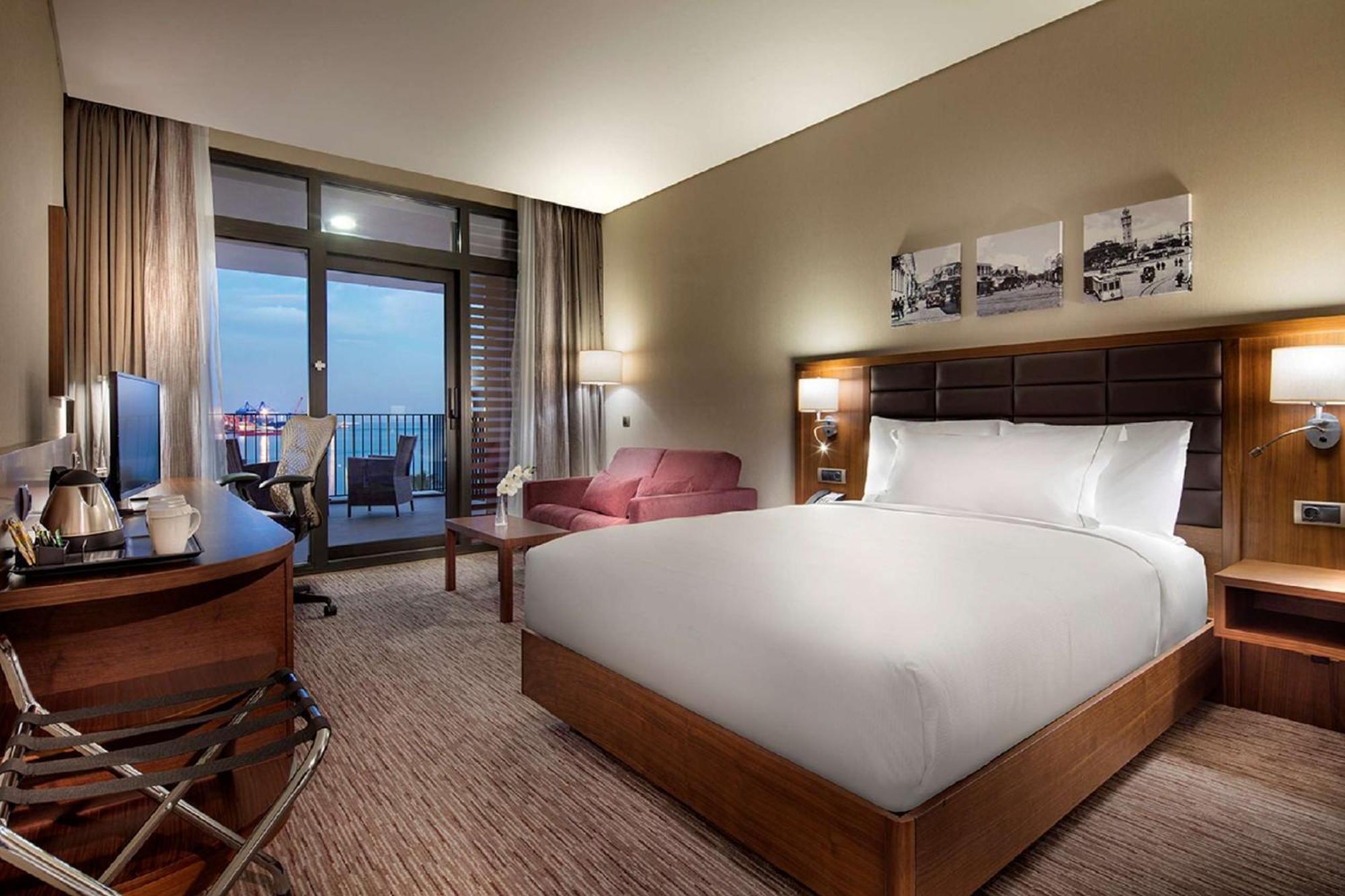 Kamer met Kingsize Bed en Uitzicht op Zee